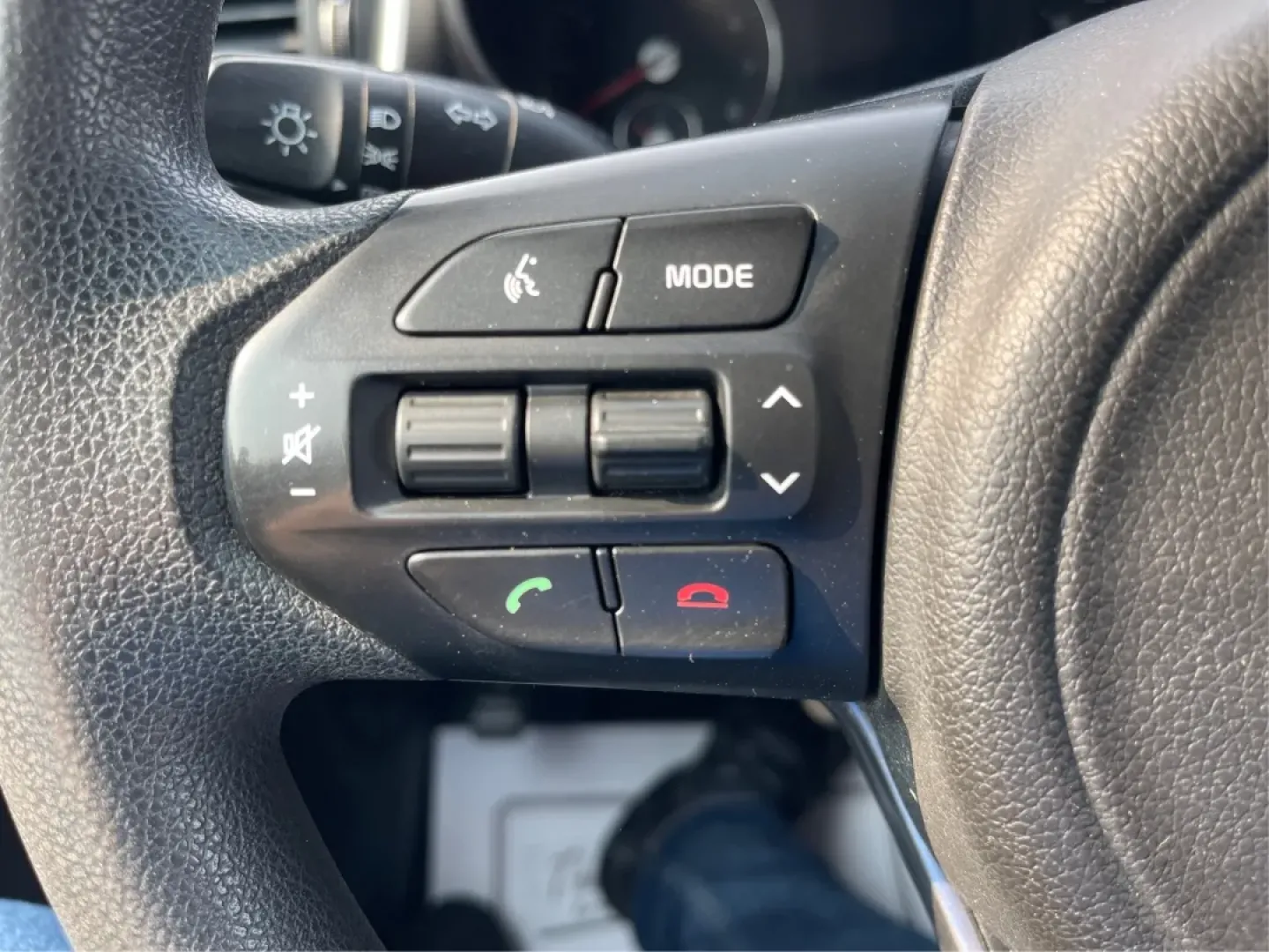 2017 Kia Sorento 2.4L L (5XYPG4A3XHG) with an 2.4L I-4 gasoline direct injection engine, located at 1230 East Main St, Xenia, OH, 45385, (937) 908-9800, 39.688026, -83.910172 - **Adventure Awaits with the 2017 Kia Sorento at Advantage Car and Credit!**<br /> <br /> Are you ready to elevate your family's weekend adventures or streamline your daily commute? Look no further than the 2017 Kia Sorento, available now at Advantage Car and Credit in Fairborn, OH! This spacious SUV - Photo#16