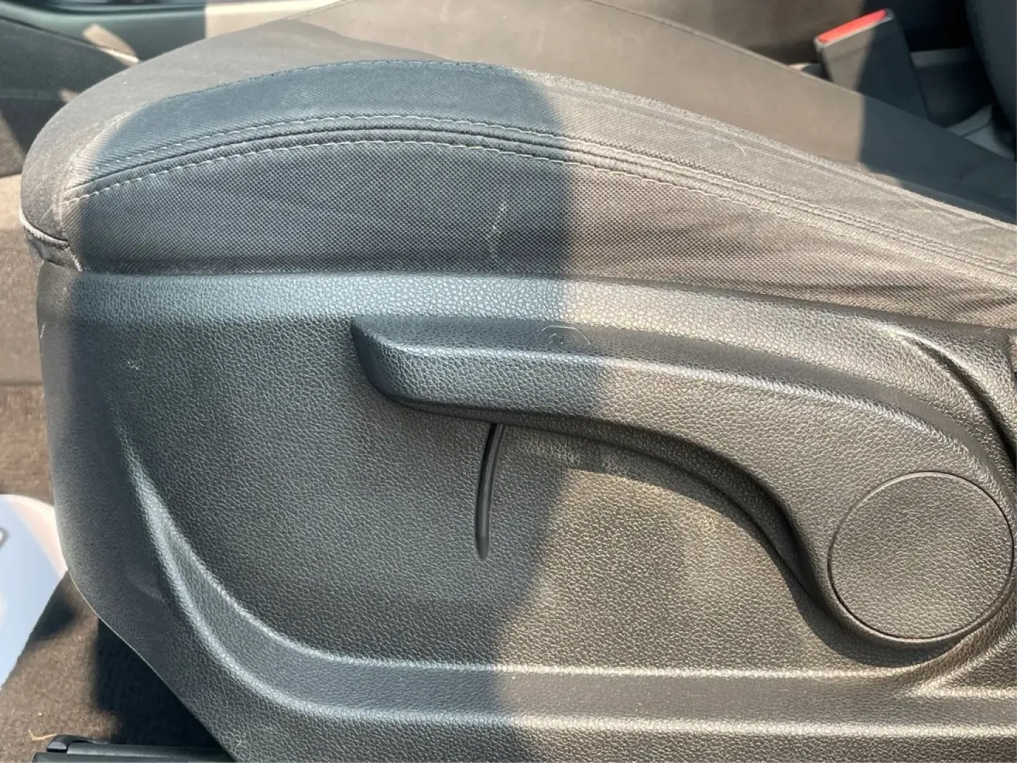 2017 Kia Sorento 2.4L L (5XYPG4A3XHG) with an 2.4L I-4 gasoline direct injection engine, located at 1230 East Main St, Xenia, OH, 45385, (937) 908-9800, 39.688026, -83.910172 - **Adventure Awaits with the 2017 Kia Sorento at Advantage Car and Credit!**<br /> <br /> Are you ready to elevate your family's weekend adventures or streamline your daily commute? Look no further than the 2017 Kia Sorento, available now at Advantage Car and Credit in Fairborn, OH! This spacious SUV - Photo#18