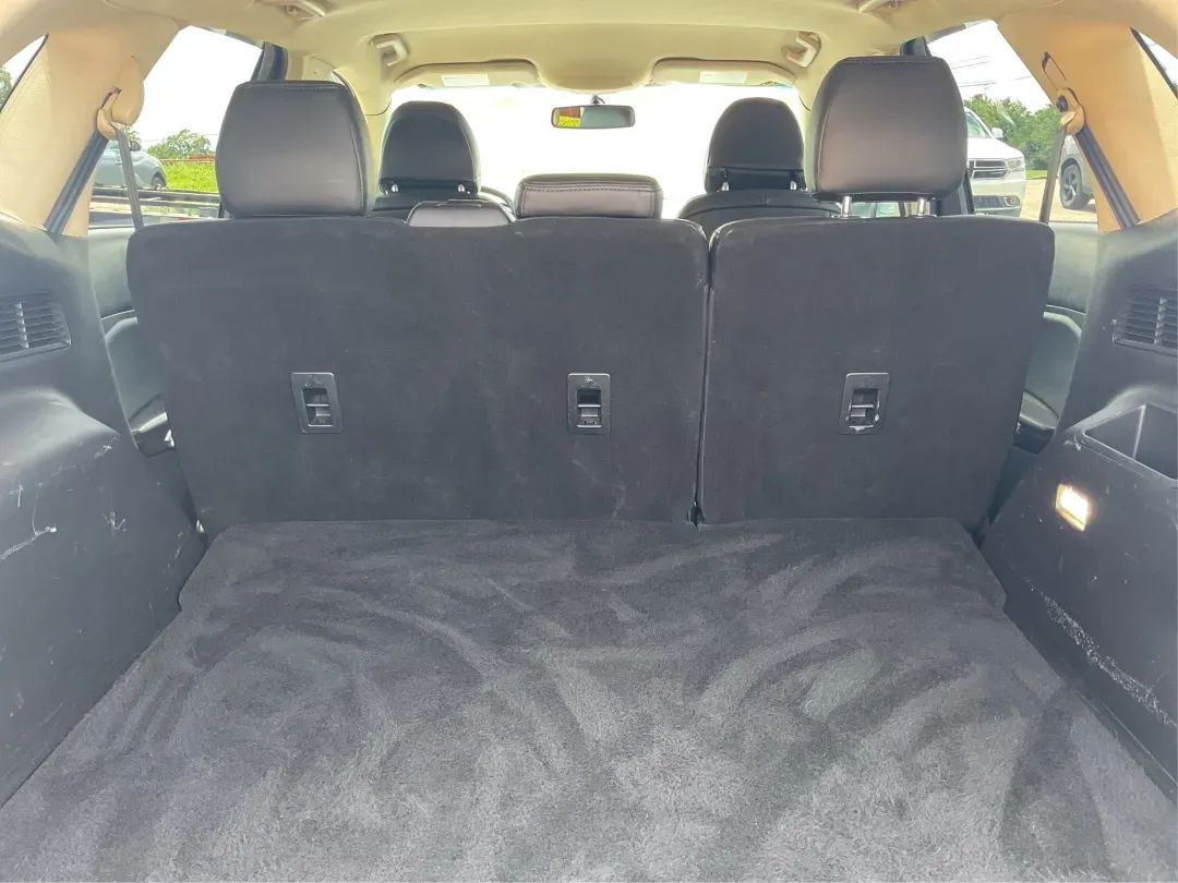 2016 Ford Edge SEL (2FMPK3J91GB) with an 3.5L V-6 DOHC engine, located at 4508 South Dixie Dr, Moraine, OH, 45439, (937) 908-9800, 39.689976, -84.218452 - **Experience the Road Ahead with the 2016 Ford Edge SEL - Your Adventure Awaits!**<br /> <br /> Are you ready for your next road trip or family outing? The 2016 Ford Edge SEL is not just a car; it's a versatile SUV that caters to your lifestyle needs, making it the perfect companion for growing fami - Photo#12