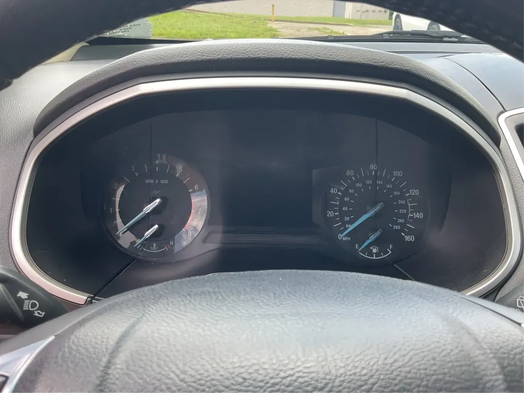 2016 Ford Edge SEL (2FMPK3J91GB) with an 3.5L V-6 DOHC engine, located at 4508 South Dixie Dr, Moraine, OH, 45439, (937) 908-9800, 39.689976, -84.218452 - **Experience the Road Ahead with the 2016 Ford Edge SEL - Your Adventure Awaits!**<br /> <br /> Are you ready for your next road trip or family outing? The 2016 Ford Edge SEL is not just a car; it's a versatile SUV that caters to your lifestyle needs, making it the perfect companion for growing fami - Photo#15