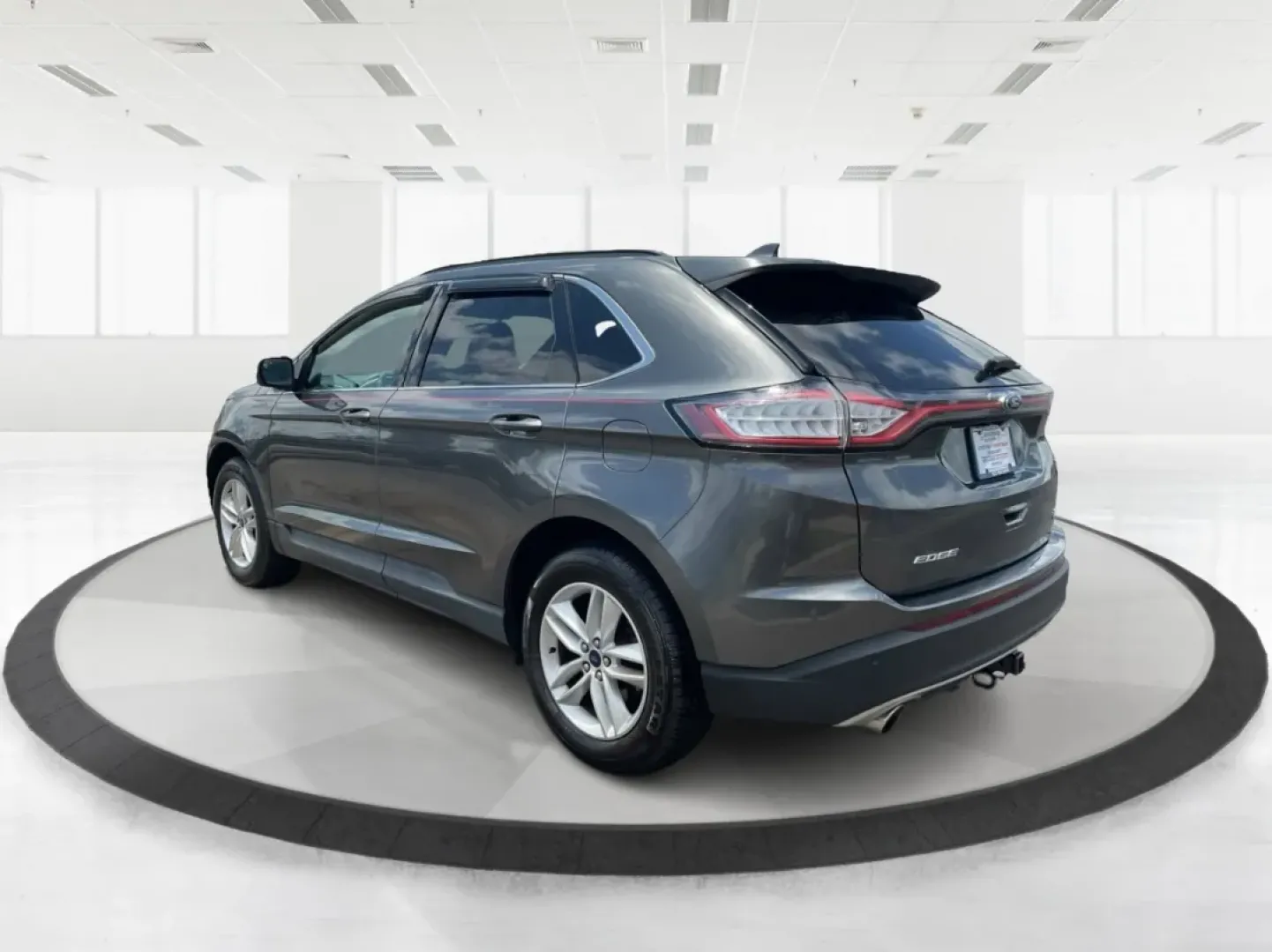 2016 Ford Edge SEL (2FMPK3J91GB) with an 3.5L V-6 DOHC engine, located at 8750 N County Rd 25A, Piqua, OH, 45356, (937) 908-9800, 40.164391, -84.232513 - **Experience the Road Ahead with the 2016 Ford Edge SEL - Your Adventure Awaits!**<br /> <br /> Are you ready for your next road trip or family outing? The 2016 Ford Edge SEL is not just a car; it's a versatile SUV that caters to your lifestyle needs, making it the perfect companion for growing fami - Photo#4