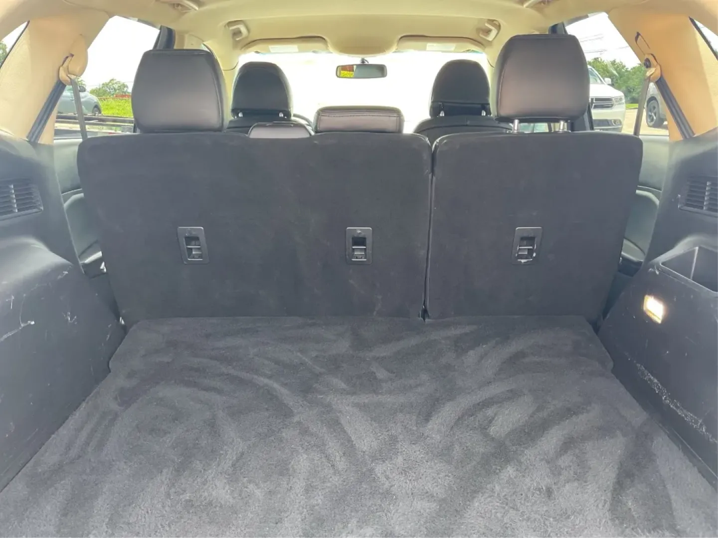 2016 Ford Edge SEL (2FMPK3J91GB) with an 3.5L V-6 DOHC engine, located at 8750 N County Rd 25A, Piqua, OH, 45356, (937) 908-9800, 40.164391, -84.232513 - **Experience the Road Ahead with the 2016 Ford Edge SEL - Your Adventure Awaits!**<br /> <br /> Are you ready for your next road trip or family outing? The 2016 Ford Edge SEL is not just a car; it's a versatile SUV that caters to your lifestyle needs, making it the perfect companion for growing fami - Photo#12