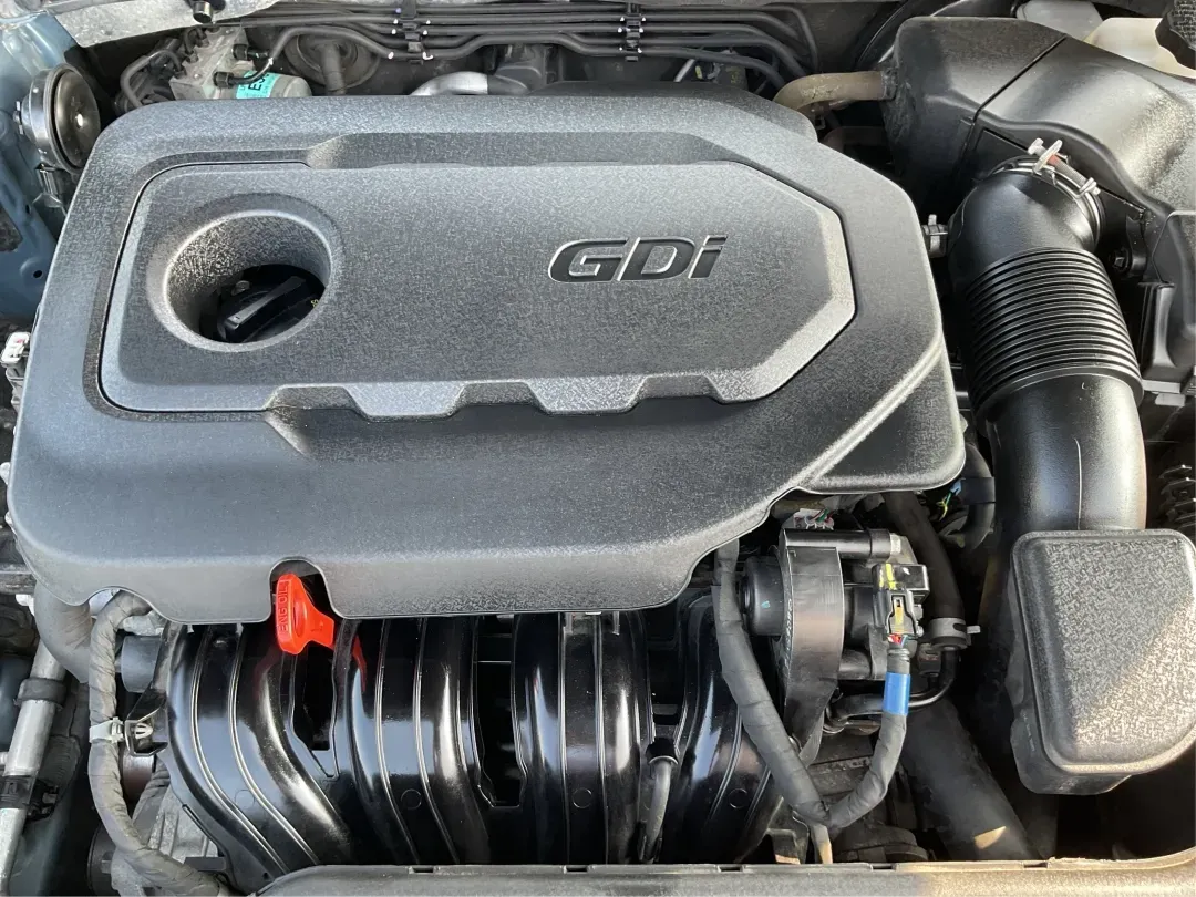 2017 Hyundai Sonata Limited (5NPE34AF4HH) with an 2.4L I-4 gasoline direct injection engine, located at 1230 East Main St, Xenia, OH, 45385, (937) 908-9800, 39.688026, -83.910172 - Are you ready to elevate your daily drive into an adventure? Meet the 2017 Hyundai Sonata Limited, a perfect companion for anyone looking to combine style, comfort, and reliability. Whether you're commuting to work, shuttling the kids to school, or heading out for a weekend getaway, this sedan offer - Photo#11