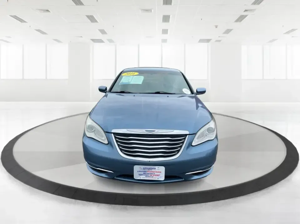 2011 Chrysler 200 Touring (1C3BC1FG5BN) with an 3.6L V6 DOHC 24V engine, 6-Speed Automatic transmission, located at 1099 N County Rd 25A, Troy, OH, 45373, (937) 908-9800, 40.057079, -84.212883 - **Discover Your Perfect Sedan for Everyday Adventures at Advantage Car and Credit in Fairborn, OH**<br /> <br /> Are you on the hunt for a reliable sedan that fits effortlessly into your everyday life? Look no further! At Advantage Car and Credit, located at 1184 Kauffman Ave, Fairborn, OH 45324, we - Photo#7
