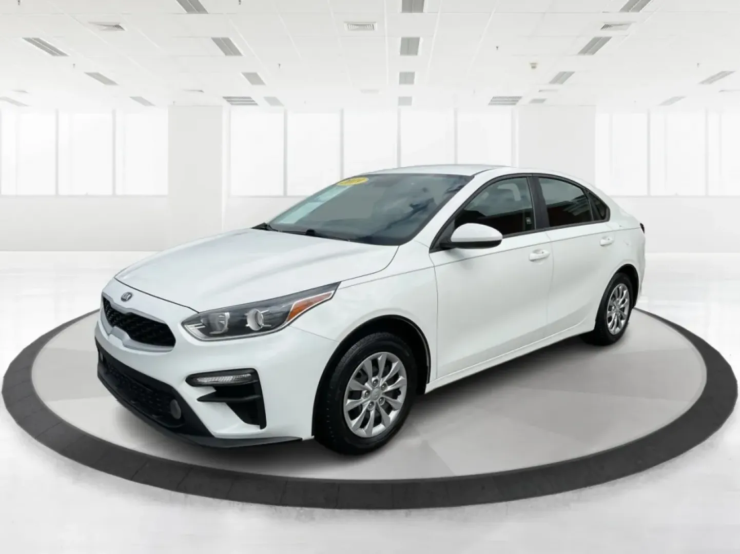 2019 Kia Forte FE (3KPF24AD2KE) with an 2L I-4 DOHC engine, located at 1099 N County Rd 25A, Troy, OH, 45373, (937) 908-9800, 40.057079, -84.212883 - **Experience Freedom with the 2019 Kia Forte: Your Ideal Companion for Daily Adventures!**<br /> <br /> Are you looking for a reliable sedan that effortlessly combines style, comfort, and efficiency? Look no further than the 2019 Kia Forte, available now at Advantage Car and Credit in Fairborn, OH. - Photo#8