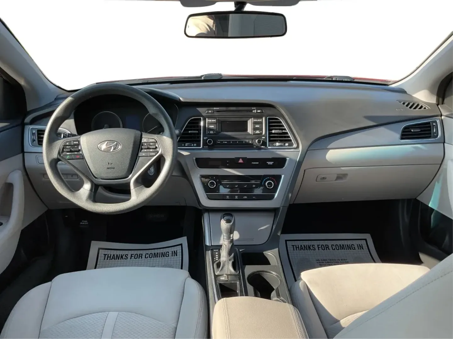 2015 Hyundai Sonata SE (5NPE24AFXFH) with an 2.4L I-4 gasoline direct injection engine, located at 880 E. National Road, Vandalia, OH, 45377, (937) 908-9800, 39.891918, -84.183594 - Discover the perfect balance of style, comfort, and reliability with the 2015 Hyundai Sonata SE, available now at Advantage Car and Credit in Fairborn, OH. Whether you're commuting to work, running errands in the nearby neighborhoods of Wright-Patterson Air Force Base, or heading out for a weekend a - Photo#19