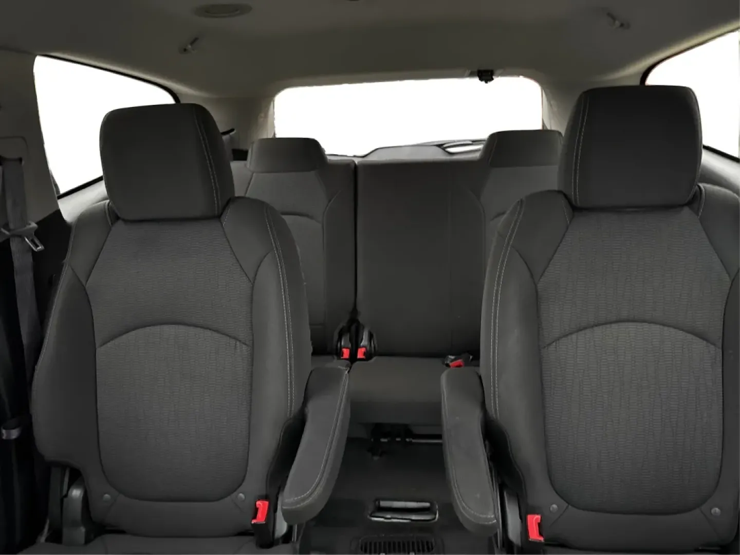 2015 Chevrolet Traverse 1LT (1GNKVGKD4FJ) with an 3.6L V-6 gasoline direct injection engine, located at 1099 N County Rd 25A, Troy, OH, 45373, (937) 908-9800, 40.057079, -84.212883 - **Unleash Adventure with the 2015 Chevrolet Traverse at Advantage Car and Credit - Troy!**<br /> <br /> Are you ready to elevate your family adventures or tackle your daily commute with confidence and style? The 2015 Chevrolet Traverse, with its robust features and spacious design, is perfect for gr - Photo#14