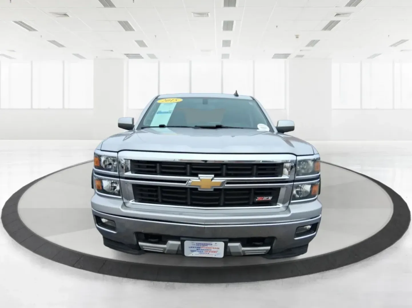 2015 Silver Chevrolet Silverado 1500 LT Double Cab 4WD (1GCVKREC6FZ) with an 5.3L V8 OHV 16V engine, 6-Speed Automatic transmission, located at 1951 S Dayton Lakeview Rd., New Carlisle, OH, 45344, (937) 908-9800, 39.890999, -84.050255 - Picture your next weekend: you've got a project list to tackle, a trailer to hook up, and a quick escape planned after work-maybe a run out toward Springfield or a backroad cruise near the Mad River. If you need a truck that fits real life in Clark County, this **2015 Chevrolet Silverado 1500 LT Dou - Photo#7