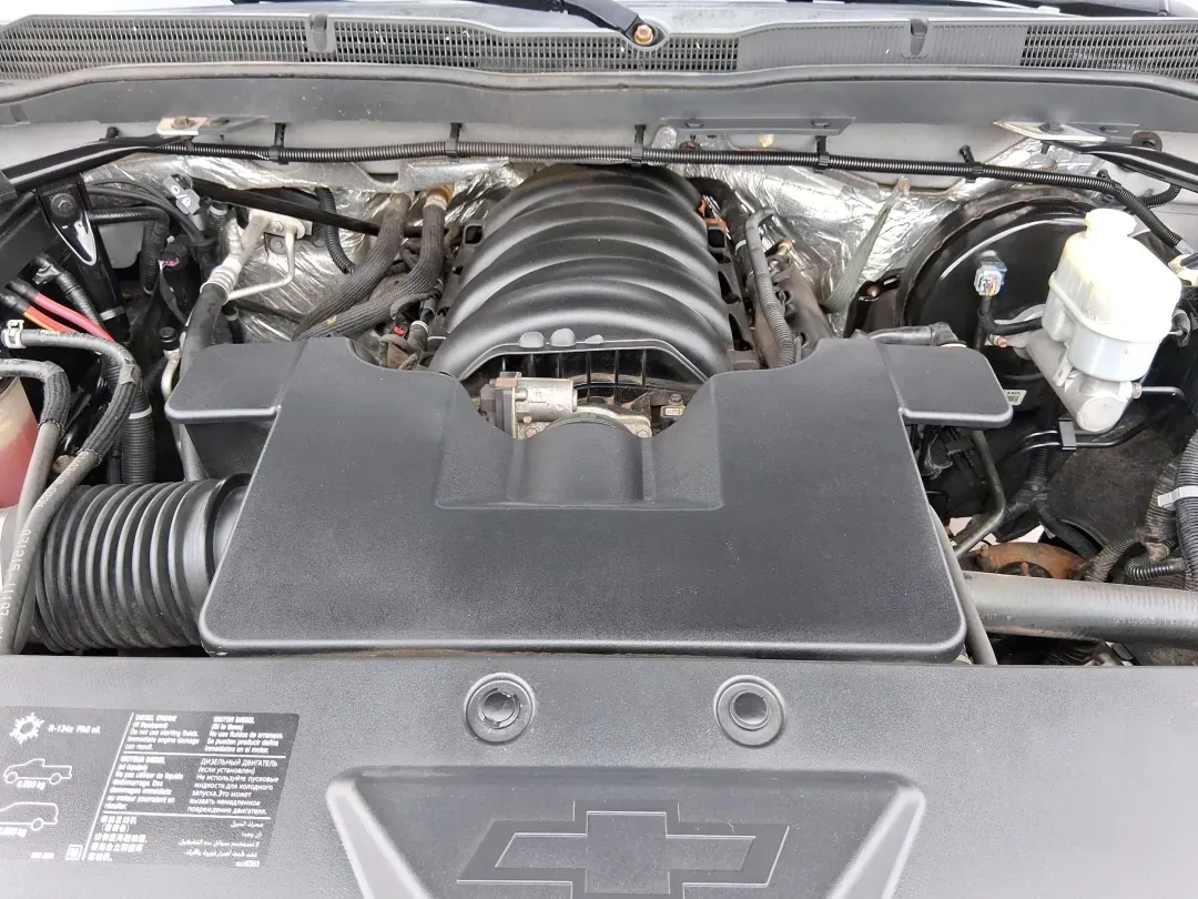 2015 Silver Chevrolet Silverado 1500 LT Double Cab 4WD (1GCVKREC6FZ) with an 5.3L V8 OHV 16V engine, 6-Speed Automatic transmission, located at 1951 S Dayton Lakeview Rd., New Carlisle, OH, 45344, (937) 908-9800, 39.890999, -84.050255 - Picture your next weekend: you've got a project list to tackle, a trailer to hook up, and a quick escape planned after work-maybe a run out toward Springfield or a backroad cruise near the Mad River. If you need a truck that fits real life in Clark County, this **2015 Chevrolet Silverado 1500 LT Dou - Photo#11