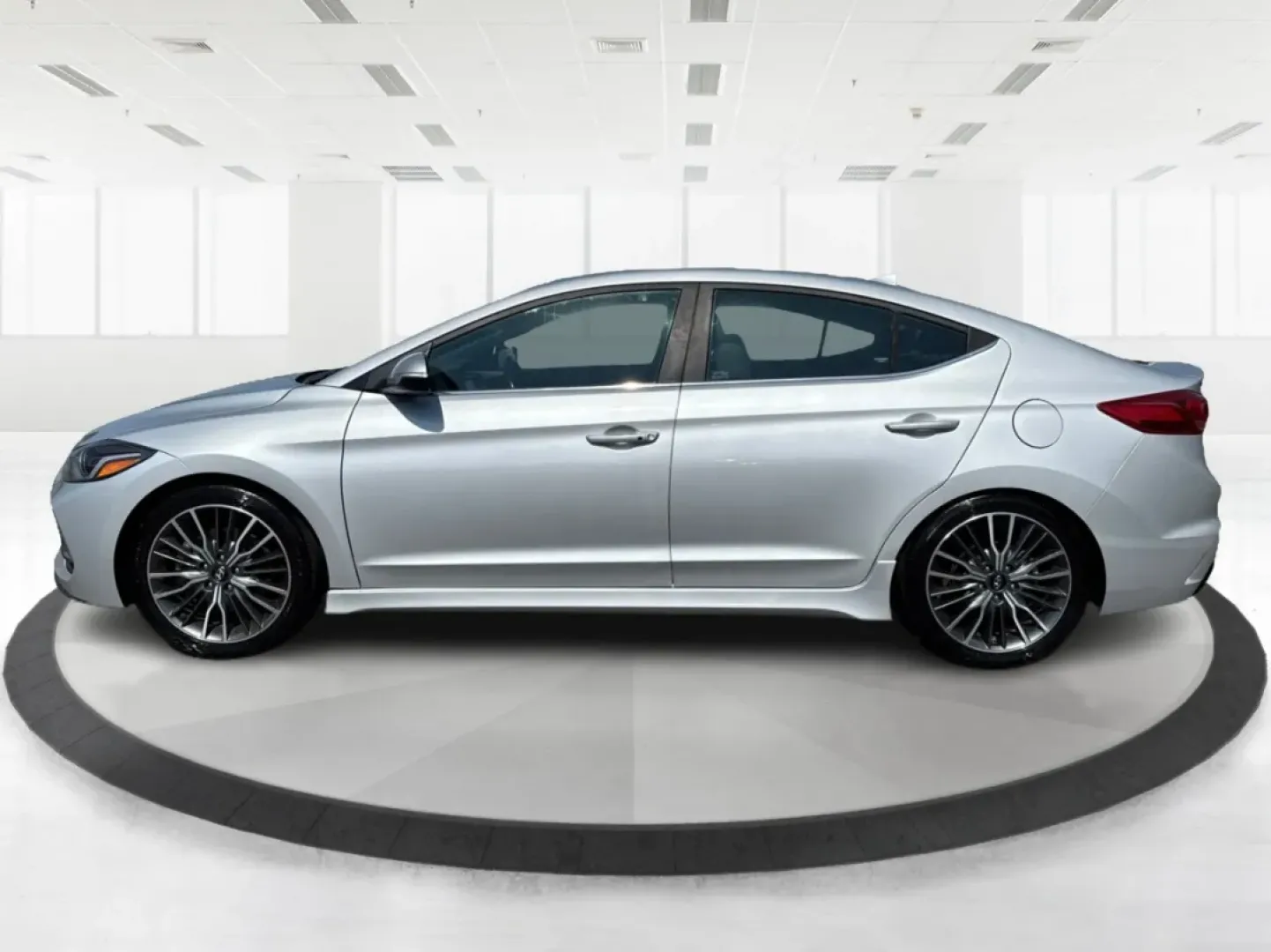 2018 Hyundai Elantra Sport (KMHD04LB6JU) with an 1.6L I-4 gasoline direct injection engine, located at 1099 N County Rd 25A, Troy, OH, 45373, (937) 908-9800, 40.057079, -84.212883 - ### Elevate Your Daily Commute with the 2018 Hyundai Elantra Sport at Advantage Car and Credit!<br /> <br /> Are you ready to enhance your daily life with a reliable vehicle that balances performance, comfort, and style? Look no further than the stunning 2018 Hyundai Elantra Sport, available now at - Photo#5