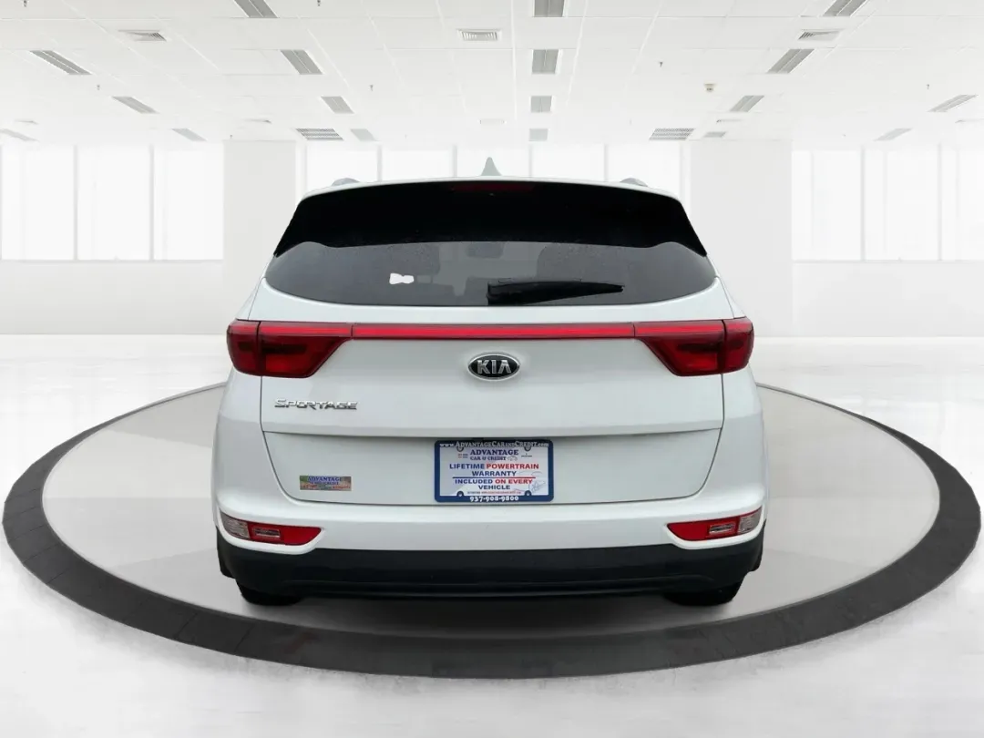 2018 Kia Sportage LX (KNDPMCACXJ7) with an Theta II 2.4L I-4 gasoline direct injection engine, located at 1099 N County Rd 25A, Troy, OH, 45373, (937) 908-9800, 40.057079, -84.212883 - **Discover Your Next Adventure with the 2018 Kia Sportage LX at Advantage Car and Credit!**<br /> <br /> Are you searching for the perfect vehicle that can seamlessly transition from daily commutes to weekend getaways? Look no further than this stunning 2018 Kia Sportage LX, available now at Advanta - Photo#2