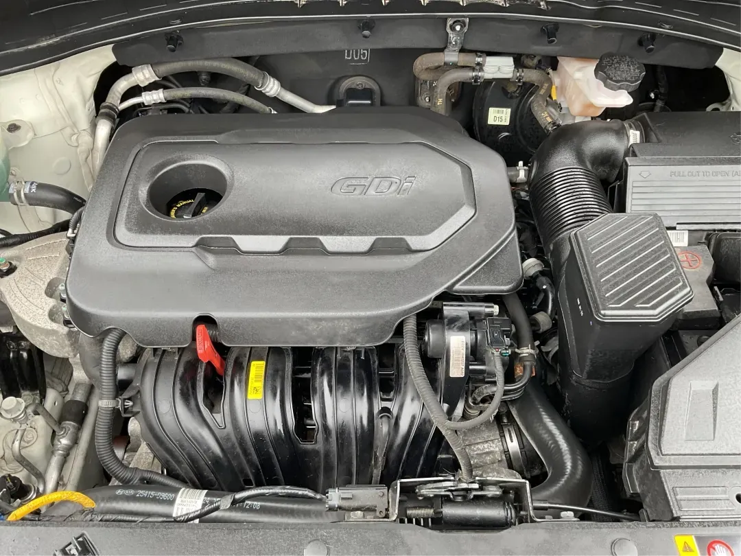 2018 Kia Sportage LX (KNDPMCACXJ7) with an Theta II 2.4L I-4 gasoline direct injection engine, located at 1099 N County Rd 25A, Troy, OH, 45373, (937) 908-9800, 40.057079, -84.212883 - **Discover Your Next Adventure with the 2018 Kia Sportage LX at Advantage Car and Credit!**<br /> <br /> Are you searching for the perfect vehicle that can seamlessly transition from daily commutes to weekend getaways? Look no further than this stunning 2018 Kia Sportage LX, available now at Advanta - Photo#10