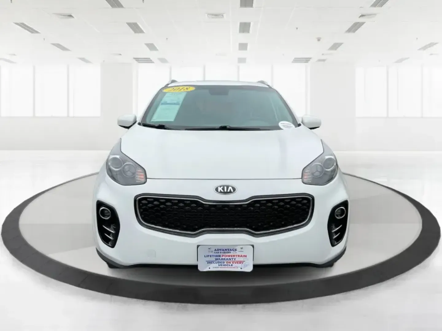2018 Kia Sportage LX (KNDPMCACXJ7) with an Theta II 2.4L I-4 gasoline direct injection engine, 6A transmission, located at 1099 N County Rd 25A, Troy, OH, 45373, (937) 908-9800, 40.057079, -84.212883 - **Discover Your Next Adventure with the 2018 Kia Sportage LX at Advantage Car and Credit!**<br /> <br /> Are you searching for the perfect vehicle that can seamlessly transition from daily commutes to weekend getaways? Look no further than this stunning 2018 Kia Sportage LX, available now at Advanta - Photo#5