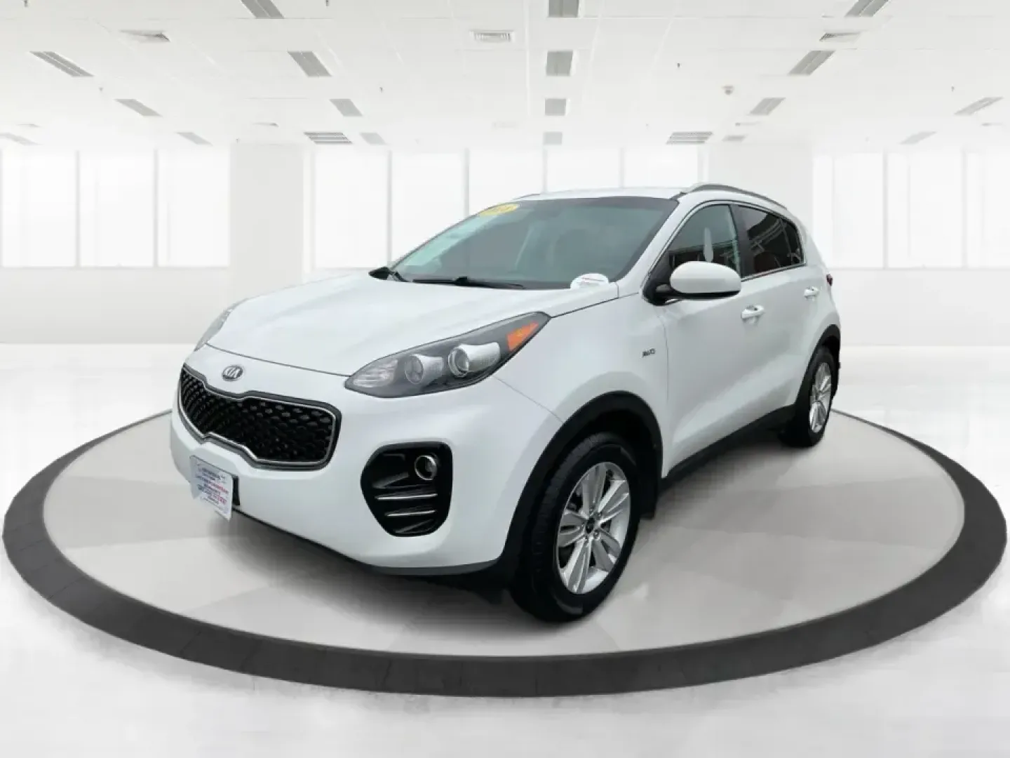 2018 Kia Sportage LX (KNDPMCACXJ7) with an Theta II 2.4L I-4 gasoline direct injection engine, 6A transmission, located at 1099 N County Rd 25A, Troy, OH, 45373, (937) 908-9800, 40.057079, -84.212883 - **Discover Your Next Adventure with the 2018 Kia Sportage LX at Advantage Car and Credit!**<br /> <br /> Are you searching for the perfect vehicle that can seamlessly transition from daily commutes to weekend getaways? Look no further than this stunning 2018 Kia Sportage LX, available now at Advanta - Photo#7