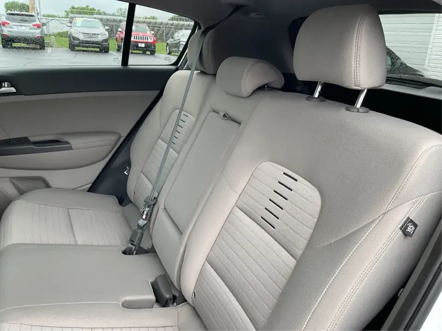 2018 Kia Sportage LX (KNDPMCACXJ7) with an Theta II 2.4L I-4 gasoline direct injection engine, 6A transmission, located at 1099 N County Rd 25A, Troy, OH, 45373, (937) 908-9800, 40.057079, -84.212883 - **Discover Your Next Adventure with the 2018 Kia Sportage LX at Advantage Car and Credit!**<br /> <br /> Are you searching for the perfect vehicle that can seamlessly transition from daily commutes to weekend getaways? Look no further than this stunning 2018 Kia Sportage LX, available now at Advanta - Photo#9