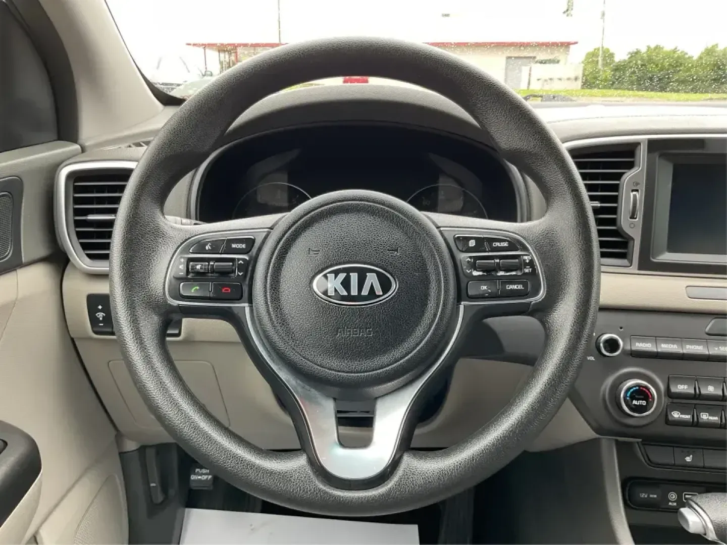 2018 Kia Sportage LX (KNDPMCACXJ7) with an Theta II 2.4L I-4 gasoline direct injection engine, 6A transmission, located at 1099 N County Rd 25A, Troy, OH, 45373, (937) 908-9800, 40.057079, -84.212883 - **Discover Your Next Adventure with the 2018 Kia Sportage LX at Advantage Car and Credit!**<br /> <br /> Are you searching for the perfect vehicle that can seamlessly transition from daily commutes to weekend getaways? Look no further than this stunning 2018 Kia Sportage LX, available now at Advanta - Photo#15