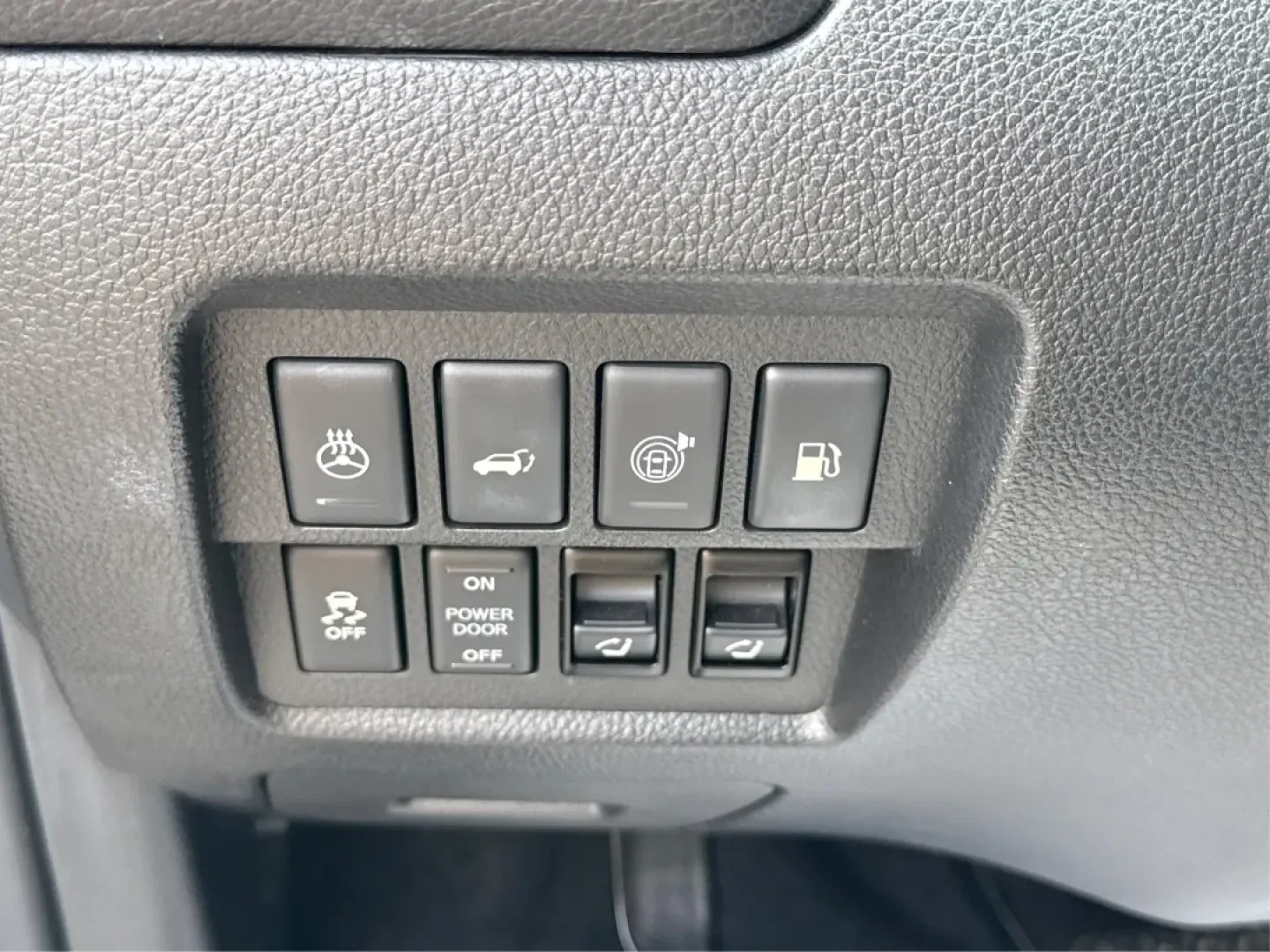 2014 Nissan Murano LE (JN8AZ1MW3EW) with an 3.5L V-6 DOHC engine, located at 1099 N County Rd 25A, Troy, OH, 45373, (937) 908-9800, 40.057079, -84.212883 - **Discover Your Next Adventure in Comfort and Style with the 2014 Nissan Murano LE at Advantage Car and Credit - Troy!**<br /> <br /> Are you in search of a versatile vehicle that can seamlessly transition from daily commutes to weekend adventures? Look no further! The 2014 Nissan Murano LE is desig - Photo#17