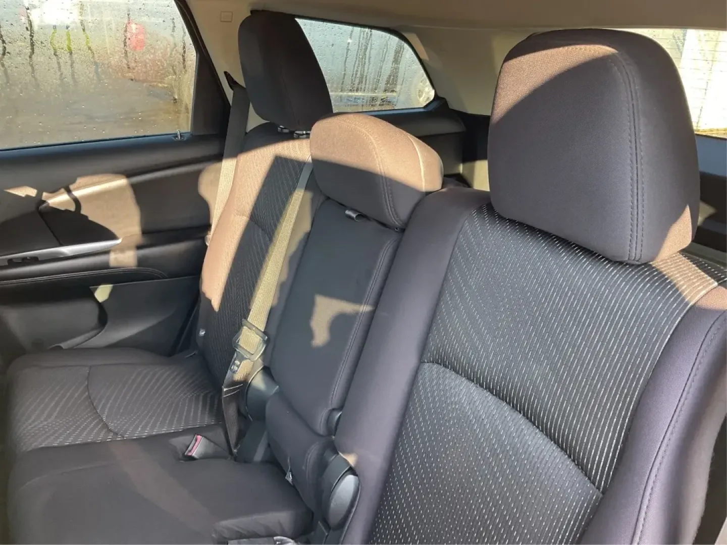 2014 Pearl White Tri-Coat Dodge Journey SXT (3C4PDCBG0ET) with an 3.6L V6 DOHC 24V engine, 6-Speed Automatic transmission, located at 1099 N County Rd 25A, Troy, OH, 45373, (937) 908-9800, 40.057079, -84.212883 - Are you looking for the perfect blend of comfort, versatility, and reliability for your family adventures? Look no further than the 2014 Dodge Journey SXT, available now at Advantage Car and Credit in Troy, OH. This well-equipped SUV is ideal for growing families, weekend road trips, or anyone who n - Photo#10