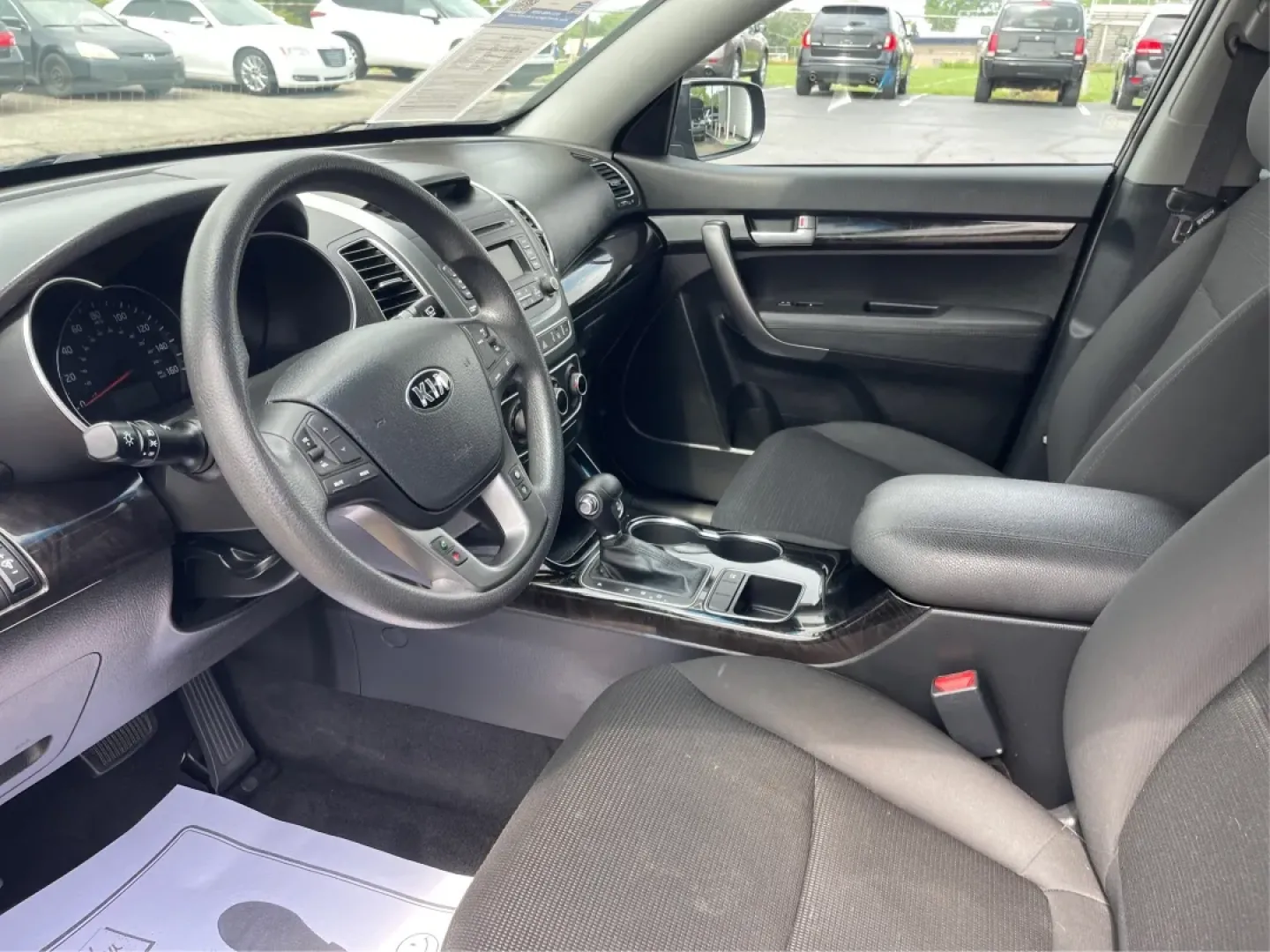 2015 Kia Sorento LX (5XYKT3A60FG) with an 2.4L I-4 gasoline direct injection engine, located at 1184 Kauffman Ave, Fairborn, OH, 45324, (937) 908-9800, 39.807072, -84.030914 - ### Discover Adventure with the 2015 Kia Sorento LX - Your Perfect Family SUV!<br /> <br /> Are you seeking the ideal vehicle for weekend getaways or daily commutes? Look no further! The 2015 Kia Sorento LX is the perfect SUV for growing families and adventure-seekers alike. With its spacious interi - Photo#9