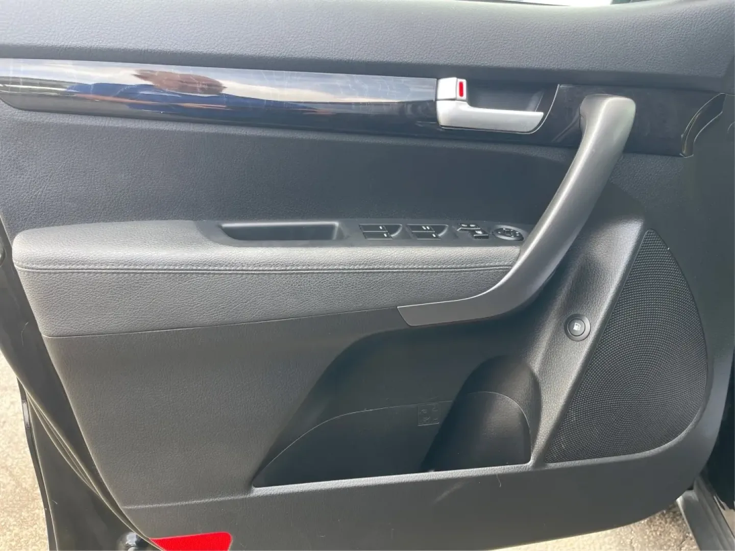 2015 Kia Sorento LX (5XYKT3A60FG) with an 2.4L I-4 gasoline direct injection engine, located at 1184 Kauffman Ave, Fairborn, OH, 45324, (937) 908-9800, 39.807072, -84.030914 - ### Discover Adventure with the 2015 Kia Sorento LX - Your Perfect Family SUV!<br /> <br /> Are you seeking the ideal vehicle for weekend getaways or daily commutes? Look no further! The 2015 Kia Sorento LX is the perfect SUV for growing families and adventure-seekers alike. With its spacious interi - Photo#19