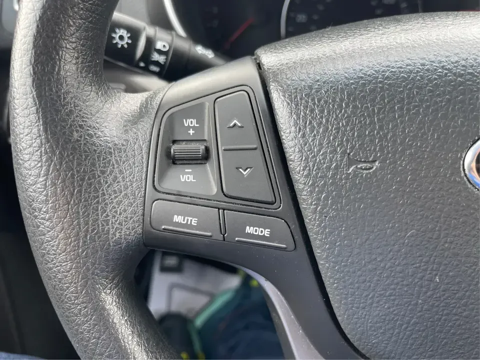 2015 Kia Sorento LX (5XYKT3A60FG) with an 2.4L I-4 gasoline direct injection engine, 6-Speed Automatic transmission, located at 1230 East Main St, Xenia, OH, 45385, (937) 908-9800, 39.688026, -83.910172 - ### Discover Adventure with the 2015 Kia Sorento LX - Your Perfect Family SUV!<br /> <br /> Are you seeking the ideal vehicle for weekend getaways or daily commutes? Look no further! The 2015 Kia Sorento LX is the perfect SUV for growing families and adventure-seekers alike. With its spacious interi - Photo#16