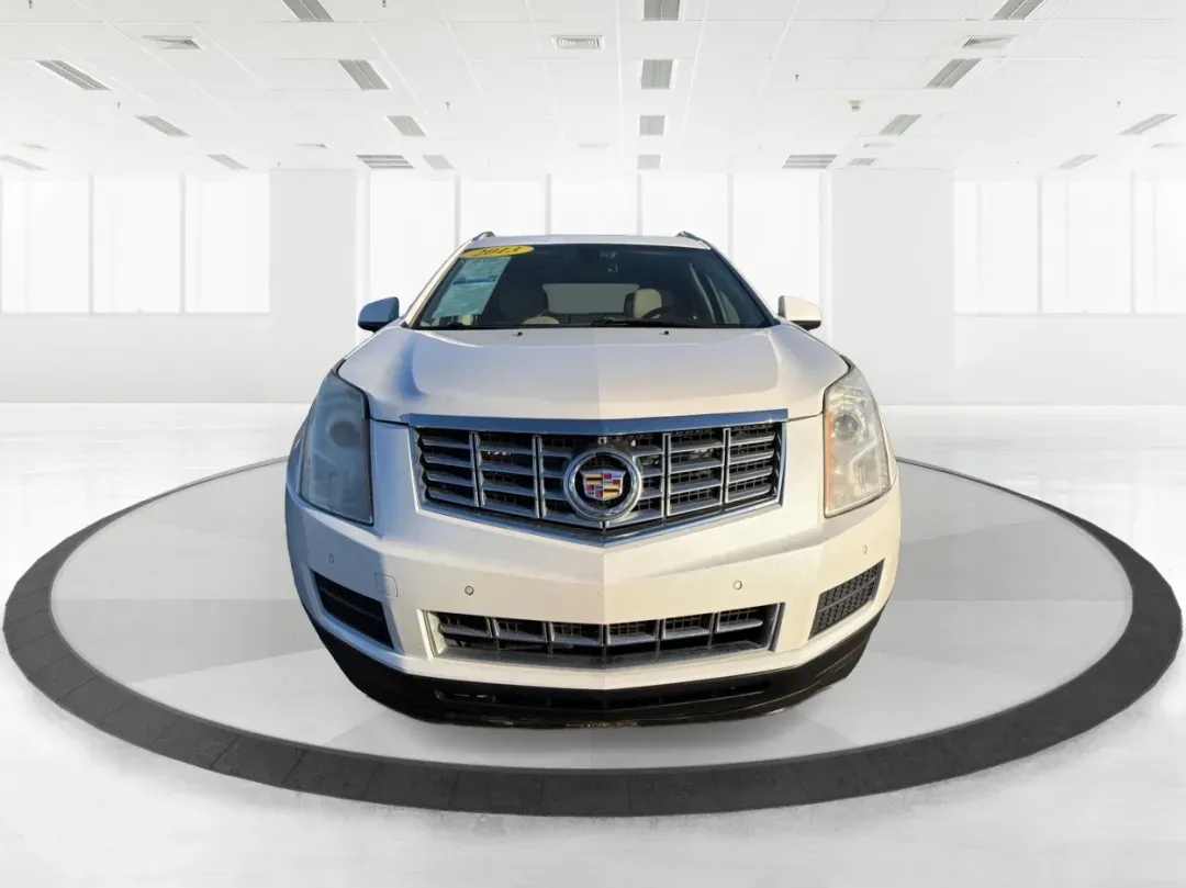 2013 White Cadillac SRX Luxury Collection (3GYFNCE32DS) with an 3.6L V6 DOHC 24V FFV engine, 6-Speed Automatic transmission, located at 8750 N County Rd 25A, Piqua, OH, 45356, (937) 908-9800, 40.164391, -84.232513 - 2013 Cadillac SRX Luxury Collection - Photo#7