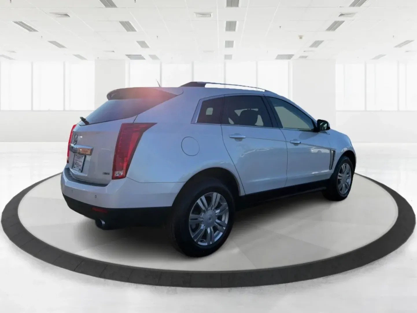 2013 White Cadillac SRX Luxury Collection (3GYFNCE32DS) with an 3.6L V6 DOHC 24V FFV engine, 6-Speed Automatic transmission, located at 401 Woodman Dr, Riverside, OH, 45431, (937) 908-9800, 39.760899, -84.123421 - ### Elevate Your Everyday with the 2013 Cadillac SRX Luxury Collection <br /> <br /> Are you searching for the perfect vehicle to enhance your family's lifestyle or your daily commute? Look no further than the stunning 2013 Cadillac SRX Luxury Collection, available now at Advantage Car and Credit in - Photo#2
