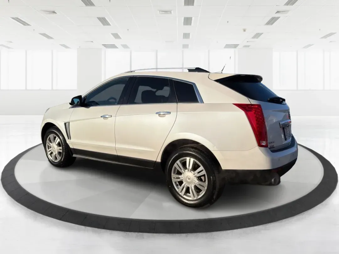 2013 White Cadillac SRX Luxury Collection (3GYFNCE32DS) with an 3.6L V6 DOHC 24V FFV engine, 6-Speed Automatic transmission, located at 401 Woodman Dr, Riverside, OH, 45431, (937) 908-9800, 39.760899, -84.123421 - ### Elevate Your Everyday with the 2013 Cadillac SRX Luxury Collection <br /> <br /> Are you searching for the perfect vehicle to enhance your family's lifestyle or your daily commute? Look no further than the stunning 2013 Cadillac SRX Luxury Collection, available now at Advantage Car and Credit in - Photo#4