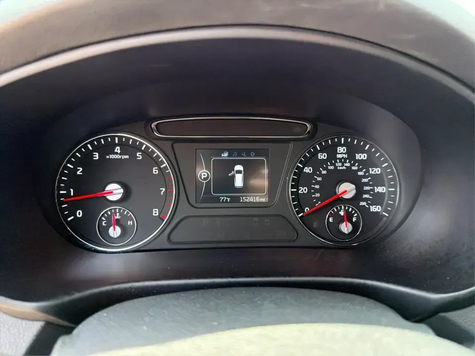 2017 Burgundy Kia Sorento L 2WD (5XYPG4A31HG) with an 2.4L L4 DOHC 16V engine, 6-Speed Automatic transmission, located at 4508 South Dixie Dr, Moraine, OH, 45439, (937) 908-9800, 39.689976, -84.218452 - Pack up the kids, load the groceries, and still have room for a spontaneous weekend escape to Carillon Historical Park or a day exploring Cox Arboretum-this 2017 Kia Sorento L 2WD is the kind of practical SUV that fits real Moraine and Dayton-area life. With three-row versatility in a midsize footpr - Photo#15