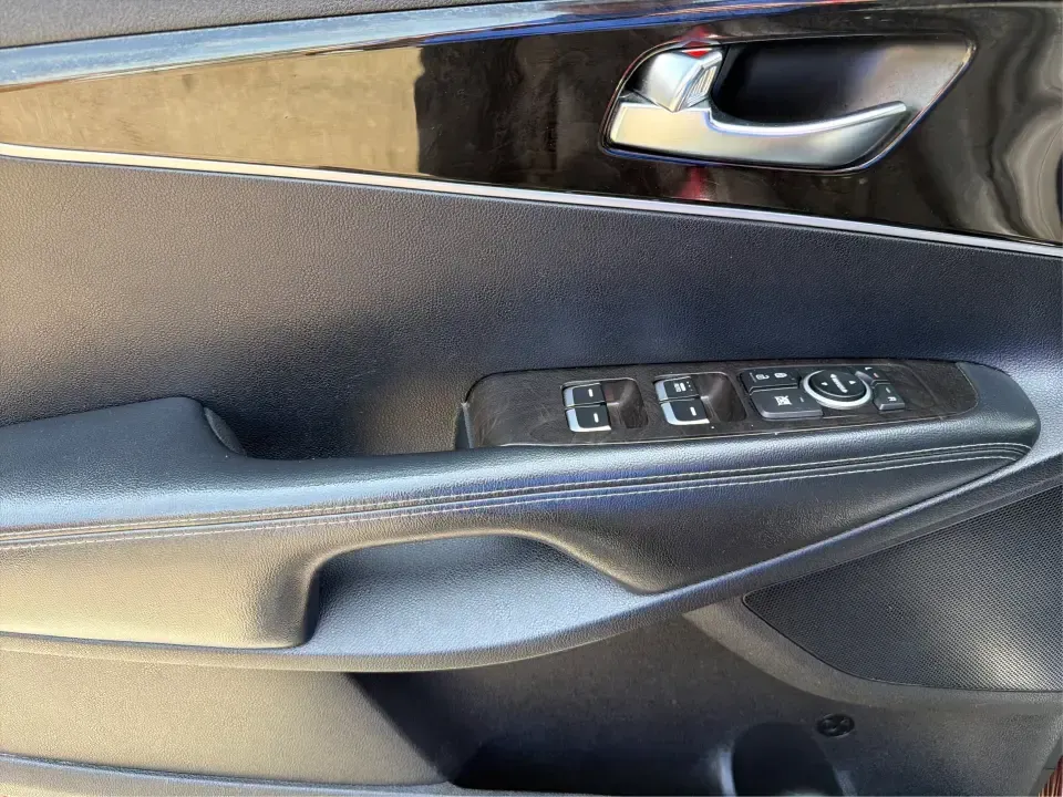 2017 Burgundy Kia Sorento L 2WD (5XYPG4A31HG) with an 2.4L L4 DOHC 16V engine, 6-Speed Automatic transmission, located at 4508 South Dixie Dr, Moraine, OH, 45439, (937) 908-9800, 39.689976, -84.218452 - Pack up the kids, load the groceries, and still have room for a spontaneous weekend escape to Carillon Historical Park or a day exploring Cox Arboretum-this 2017 Kia Sorento L 2WD is the kind of practical SUV that fits real Moraine and Dayton-area life. With three-row versatility in a midsize footpr - Photo#18