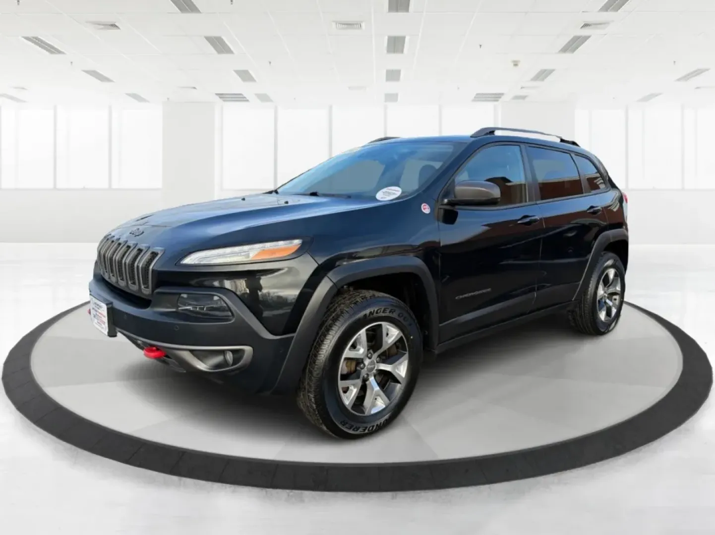 2014 Brilliant Black Crystal P Jeep Cherokee Trailhawk 4WD (1C4PJMBS4EW) with an 3.2L V6 DOHC 24V engine, 9-Speed Automatic transmission, located at 4508 South Dixie Dr, Moraine, OH, 45439, (937) 908-9800, 39.689976, -84.218452 - **Explore New Horizons with the 2014 Jeep Cherokee Trailhawk Your Adventure Awaits!**<br /> <br /> Looking for a vehicle that can keep up with your adventurous spirit while still being suitable for everyday life? Look no further than the 2014 Jeep Cherokee Trailhawk! This capable crossover SUV is p - Photo#8