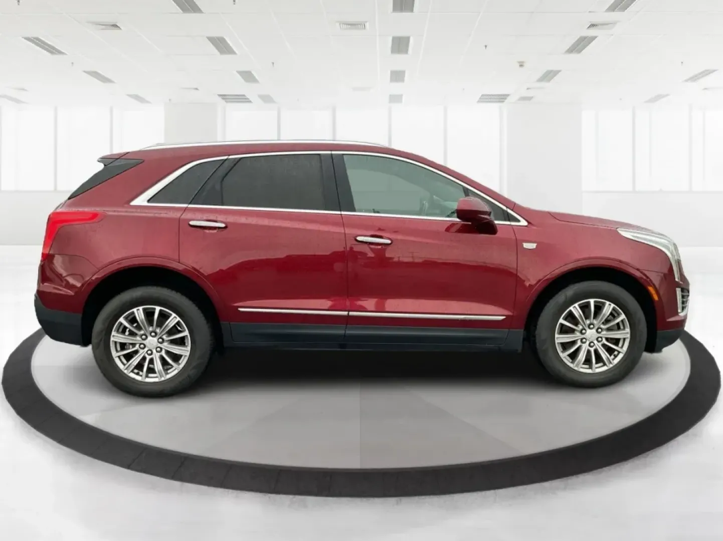 2017 Cadillac XT5 Luxury AWD (1GYKNDRS4HZ) with an 3.6L V6 DOHC 24V engine, 8-Speed Automatic transmission, located at 8750 N County Rd 25A, Piqua, OH, 45356, (937) 908-9800, 40.164391, -84.232513 - **Discover the Perfect Blend of Luxury and Functionality with the 2017 Cadillac XT5 at Jamestown Auto Sales!**<br /> <br /> Are you searching for a vehicle that seamlessly fits into your busy lifestyle while offering the luxurious comfort you deserve? Look no further than the 2017 Cadillac XT5 Luxur - Photo#1
