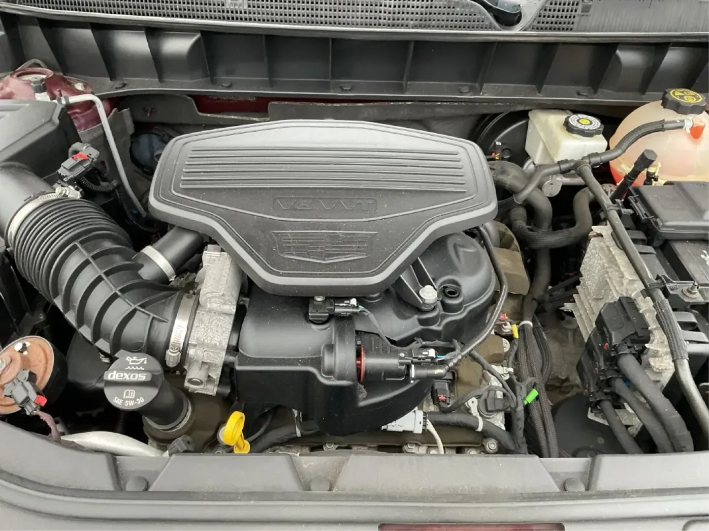 2017 Cadillac XT5 Luxury AWD (1GYKNDRS4HZ) with an 3.6L V6 DOHC 24V engine, 8-Speed Automatic transmission, located at 8750 N County Rd 25A, Piqua, OH, 45356, (937) 908-9800, 40.164391, -84.232513 - **Discover the Perfect Blend of Luxury and Functionality with the 2017 Cadillac XT5 at Jamestown Auto Sales!**<br /> <br /> Are you searching for a vehicle that seamlessly fits into your busy lifestyle while offering the luxurious comfort you deserve? Look no further than the 2017 Cadillac XT5 Luxur - Photo#11