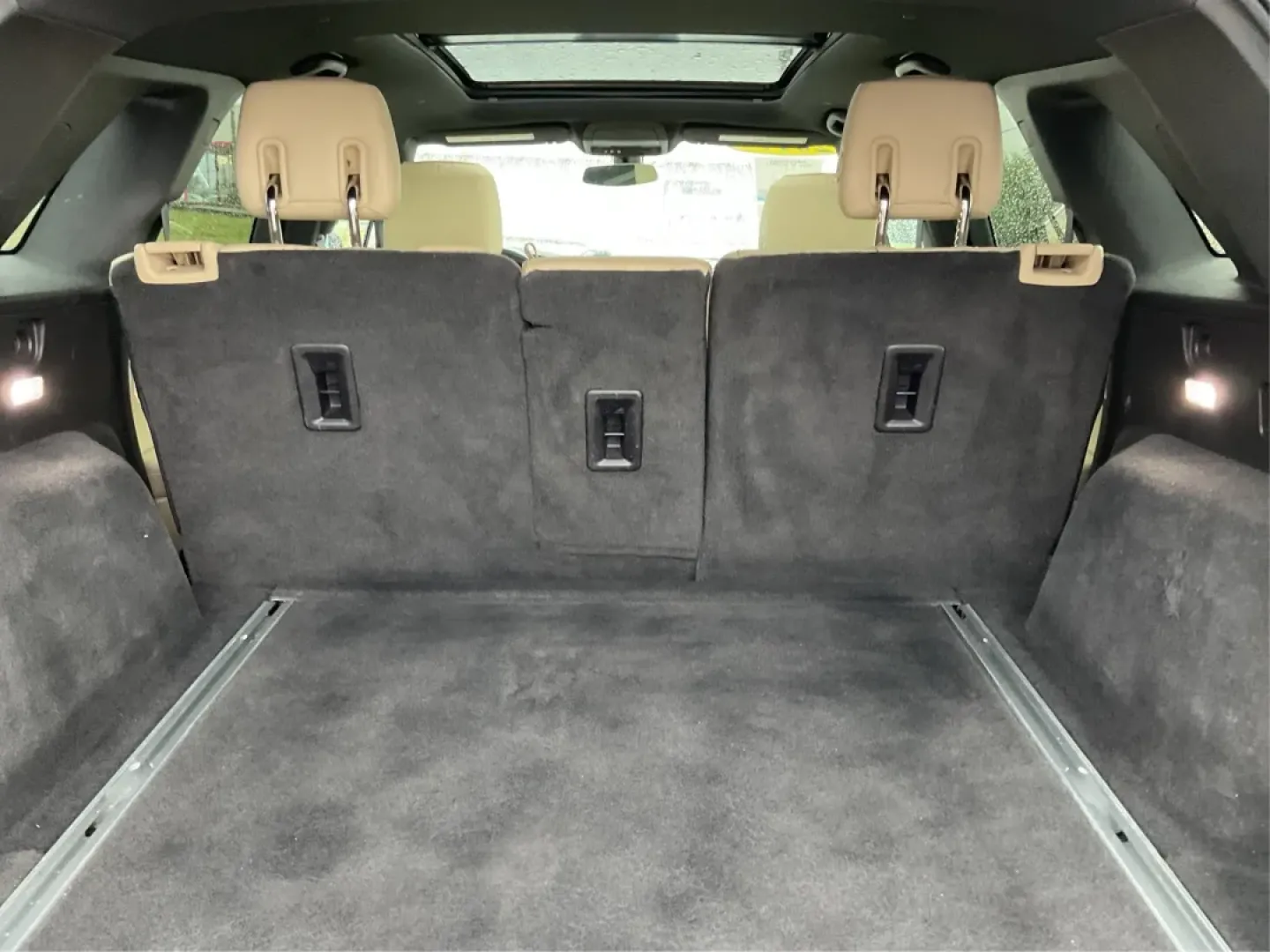 2017 Cadillac XT5 Luxury AWD (1GYKNDRS4HZ) with an 3.6L V6 DOHC 24V engine, 8-Speed Automatic transmission, located at 8750 N County Rd 25A, Piqua, OH, 45356, (937) 908-9800, 40.164391, -84.232513 - **Discover the Perfect Blend of Luxury and Functionality with the 2017 Cadillac XT5 at Jamestown Auto Sales!**<br /> <br /> Are you searching for a vehicle that seamlessly fits into your busy lifestyle while offering the luxurious comfort you deserve? Look no further than the 2017 Cadillac XT5 Luxur - Photo#12