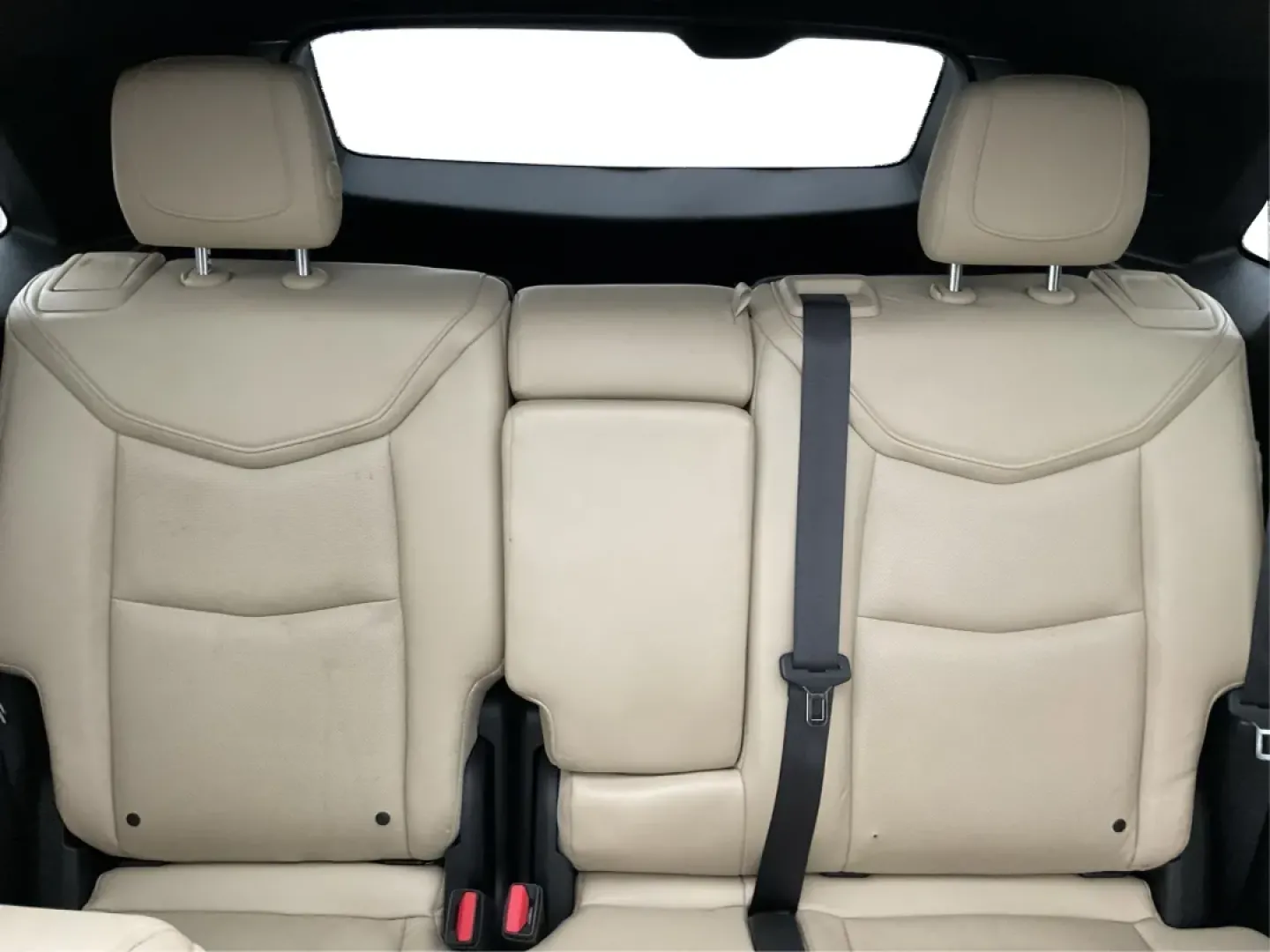 2017 Cadillac XT5 Luxury AWD (1GYKNDRS4HZ) with an 3.6L V6 DOHC 24V engine, 8-Speed Automatic transmission, located at 8750 N County Rd 25A, Piqua, OH, 45356, (937) 908-9800, 40.164391, -84.232513 - **Discover the Perfect Blend of Luxury and Functionality with the 2017 Cadillac XT5 at Jamestown Auto Sales!**<br /> <br /> Are you searching for a vehicle that seamlessly fits into your busy lifestyle while offering the luxurious comfort you deserve? Look no further than the 2017 Cadillac XT5 Luxur - Photo#14