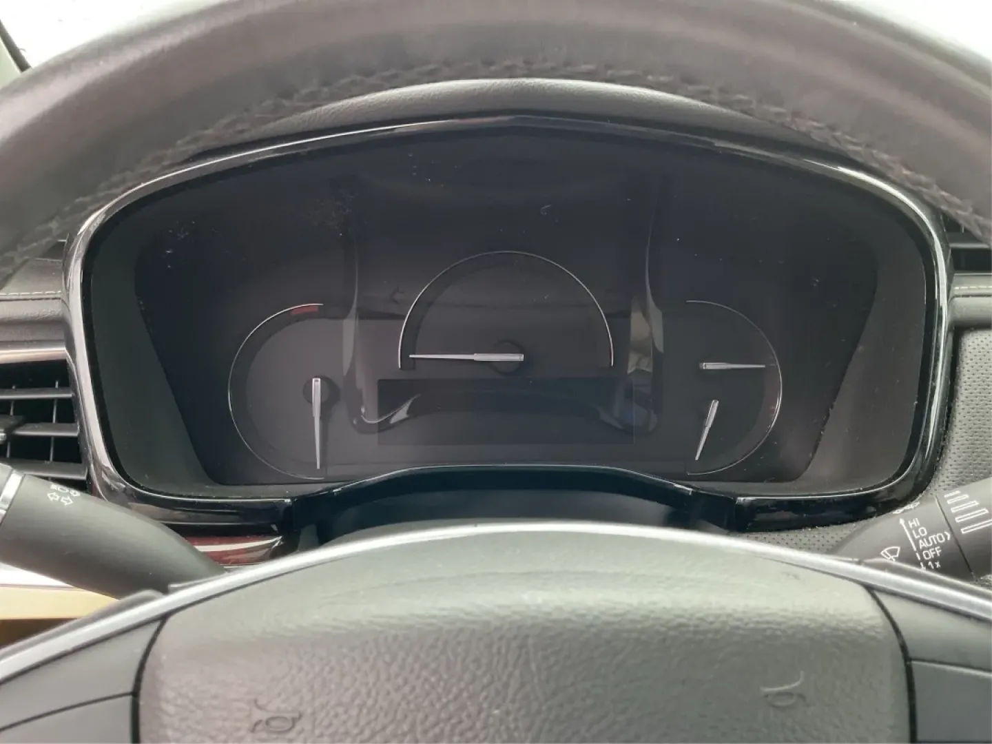 2017 Cadillac XT5 Luxury AWD (1GYKNDRS4HZ) with an 3.6L V6 DOHC 24V engine, 8-Speed Automatic transmission, located at 8750 N County Rd 25A, Piqua, OH, 45356, (937) 908-9800, 40.164391, -84.232513 - **Discover the Perfect Blend of Luxury and Functionality with the 2017 Cadillac XT5 at Jamestown Auto Sales!**<br /> <br /> Are you searching for a vehicle that seamlessly fits into your busy lifestyle while offering the luxurious comfort you deserve? Look no further than the 2017 Cadillac XT5 Luxur - Photo#15