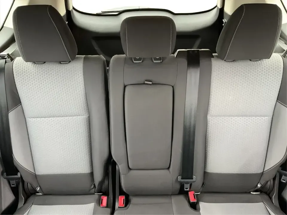 2017 Ford Escape SE (1FMCU9GD0HU) with an 1.5L L4 DOHC 16V engine, 6A transmission, located at 1230 East Main St, Xenia, OH, 45385, (937) 908-9800, 39.688026, -83.910172 - **Explore New Adventures with the 2017 Ford Escape SE - Your Perfect Companion for Every Journey!**<br /> <br /> Imagine embarking on spontaneous weekend getaways or daily commutes with absolute confidence and comfort. The 2017 Ford Escape SE, now available at Advantage Car and Credit in Fairborn, O - Photo#14