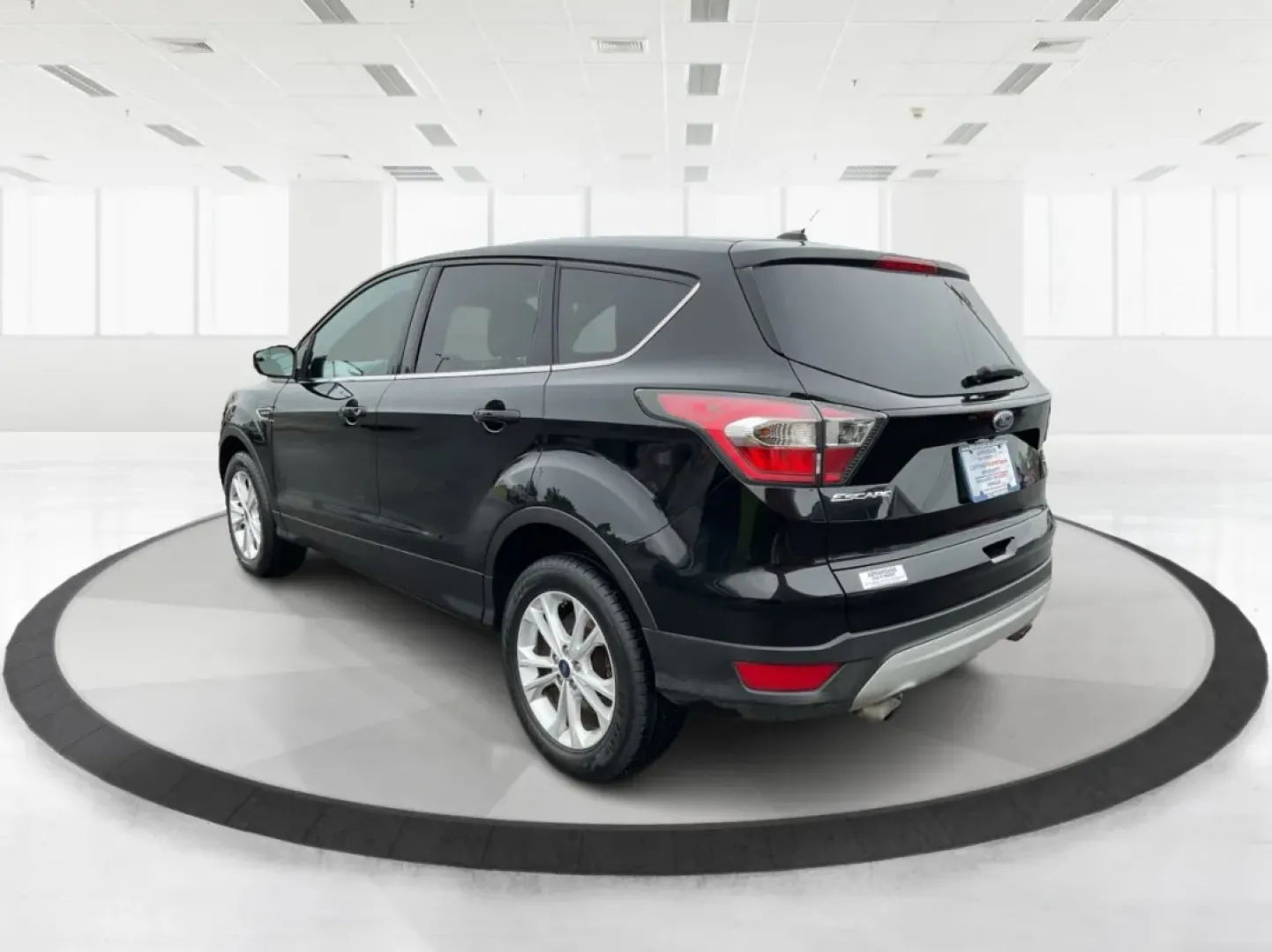 2017 Ford Escape SE (1FMCU9GD0HU) with an Other engine, located at 1230 East Main St, Xenia, OH, 45385, (937) 908-9800, 39.688026, -83.910172 - **Explore New Adventures with the 2017 Ford Escape SE - Your Perfect Companion for Every Journey!**<br /> <br /> Imagine embarking on spontaneous weekend getaways or daily commutes with absolute confidence and comfort. The 2017 Ford Escape SE, now available at Advantage Car and Credit in Fairborn, O - Photo#4