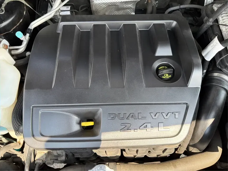 2016 Jeep Compass Latitude 4WD (1C4NJDEB2GD) with an 2.4L L4 DOHC 16V engine, 6A transmission, located at 1230 East Main St, Xenia, OH, 45385, (937) 908-9800, 39.688026, -83.910172 - Plan your next weekend escape to John Bryan State Park or a quick family run to the Greene County Fairgrounds in a compact SUV that fits real life in Xenia. This **2016 Jeep Compass Latitude 4WD** is built for Ohio's changing seasons-confident in rain, light snow, and gravel driveways-while still st- Photo#11