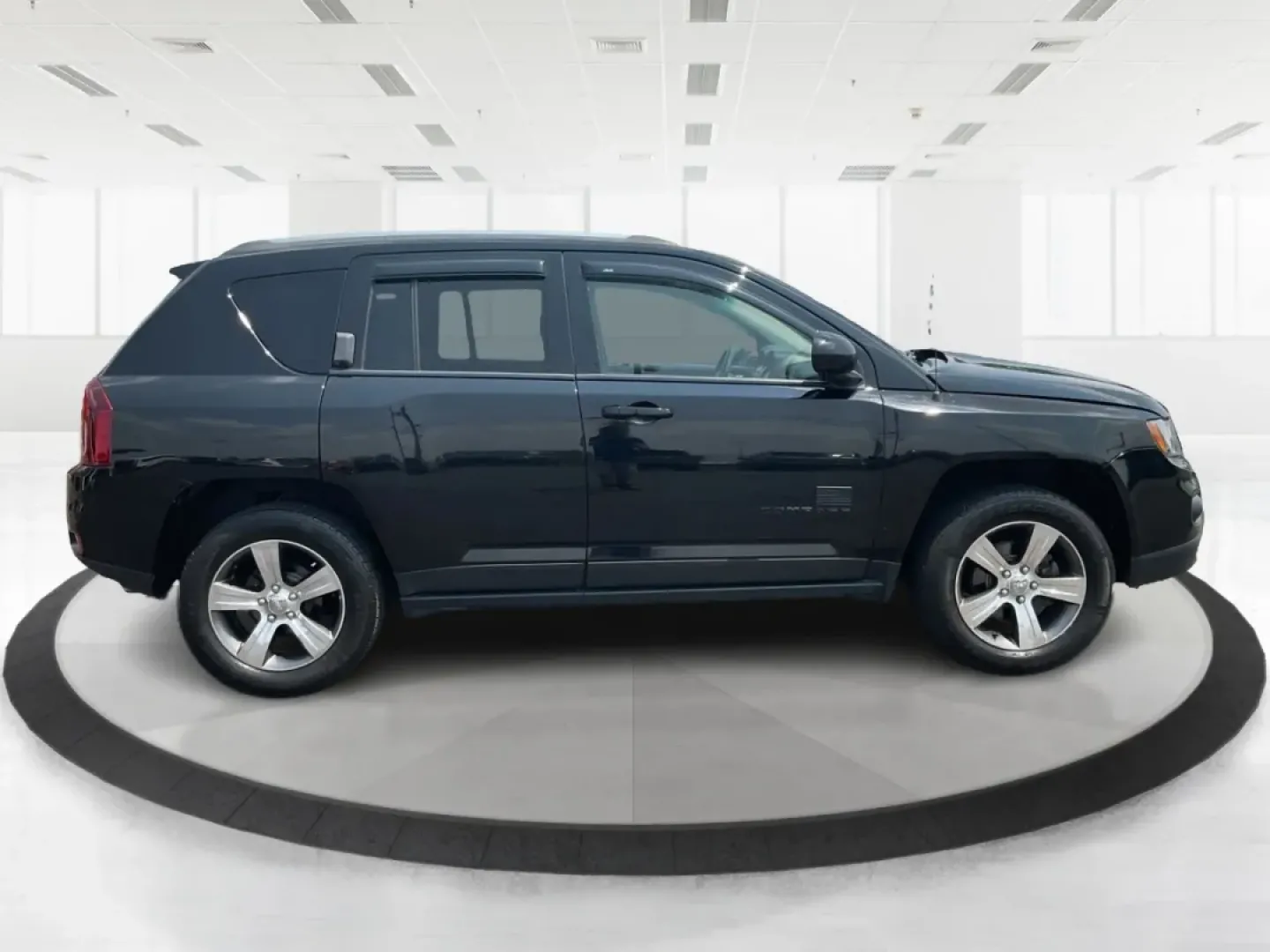 2016 Jeep Compass High Altitude Edition (1C4NJDEB2GD) with an 2.4L I-4 DOHC engine, located at 4508 South Dixie Dr, Moraine, OH, 45439, (937) 908-9800, 39.689976, -84.218452 - **Adventure Awaits with this 2016 Jeep Compass High Altitude Edition!**<br /> <br /> Are you ready to elevate your driving experience? Perfect for weekend getaways or long commutes, this 2016 Jeep Compass High Altitude Edition is designed to tackle any journey with confidence and style. At Advantage - Photo#1