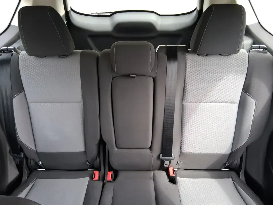 2017 Ford Escape SE 4WD (1FMCU9G93HU) with an 2.0L L4 DOHC 16V engine, 6-Speed Automatic transmission, located at 1230 East Main St, Xenia, OH, 45385, (937) 908-9800, 39.688026, -83.910172 - Discover the ultimate blend of comfort, capability, and style with the 2017 Ford Escape SE 4WD, a perfect companion for families on the go or adventurers seeking their next weekend thrill. With its spacious interior and robust features, this SUV is designed for those who lead an active lifestyle, ma - Photo#14