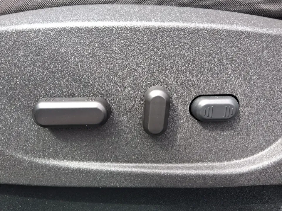 2017 Ford Escape SE 4WD (1FMCU9G93HU) with an 2.0L L4 DOHC 16V engine, 6-Speed Automatic transmission, located at 1230 East Main St, Xenia, OH, 45385, (937) 908-9800, 39.688026, -83.910172 - Discover the ultimate blend of comfort, capability, and style with the 2017 Ford Escape SE 4WD, a perfect companion for families on the go or adventurers seeking their next weekend thrill. With its spacious interior and robust features, this SUV is designed for those who lead an active lifestyle, ma - Photo#18