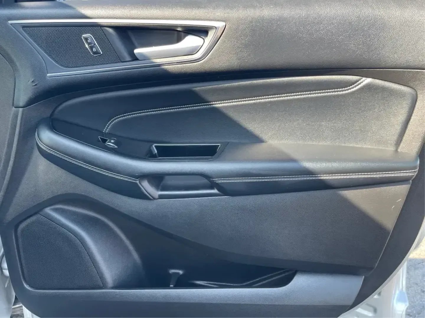 2017 Ford Edge Titanium (2FMPK3K98HB) with an 2.0L L4 DOHC 16V engine, 6A transmission, located at 8750 N County Rd 25A, Piqua, OH, 45356, (937) 908-9800, 40.164391, -84.232513 - **Embrace the Road with the 2017 Ford Edge Titanium at Advantage Car and Credit!**<br /> <br /> Are you searching for the perfect vehicle to elevate your family adventures, accommodate your daily commute, or tackle weekend getaways? Look no further than this stunning 2017 Ford Edge Titanium, now ava - Photo#20