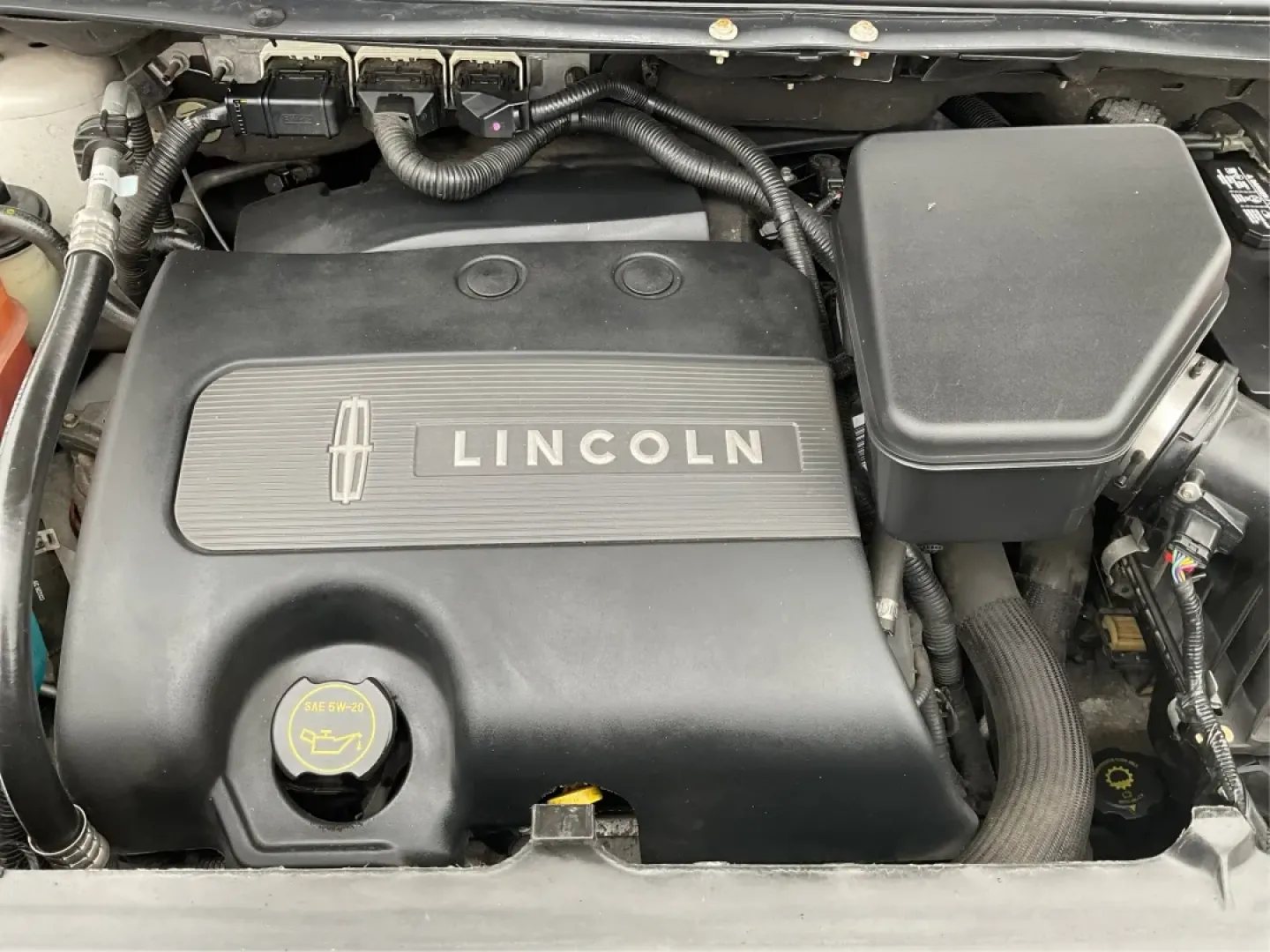 2014 Lincoln MKX Base (2LMDJ8JK4EB) with an Other engine, located at 1230 East Main St, Xenia, OH, 45385, (937) 908-9800, 39.688026, -83.910172 - **Discover Adventure with the 2014 Lincoln MKX Your Ticket to an Elevated Lifestyle**<br /> <br /> Are you in search of a vehicle that perfectly balances luxury and functionality? Look no further than the 2014 Lincoln MKX, a standout option for those who value comfort and style, whether you're navi - Photo#11
