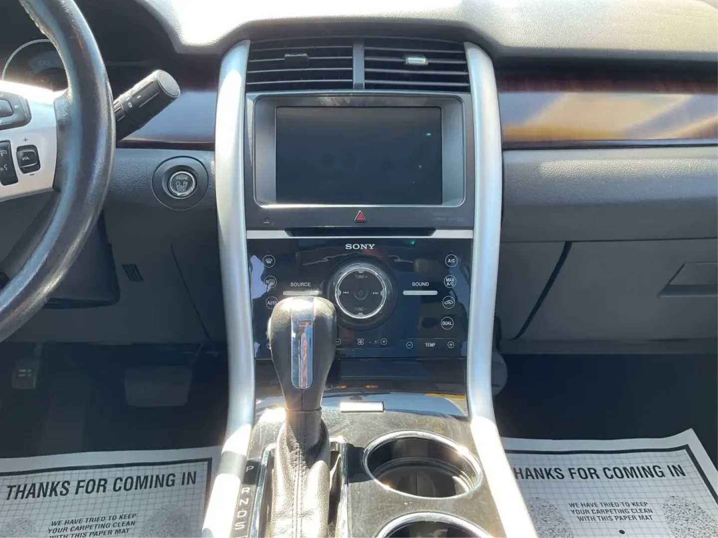 2013 Ford Edge Limited (2FMDK3KC7DB) with an 3.5L V6 DOHC 24V engine, 6-Speed Automatic transmission, located at 1951 S Dayton Lakeview Rd., New Carlisle, OH, 45344, (937) 908-9800, 39.890999, -84.050255 - Are you ready to elevate your driving experience while enjoying the comfort and versatility of an SUV? Look no further than this stunning 2013 Ford Edge Limited, available now at Advantage Car and Credit in Xenia, OH. Perfect for growing families or anyone seeking a reliable vehicle for daily commut - Photo#13