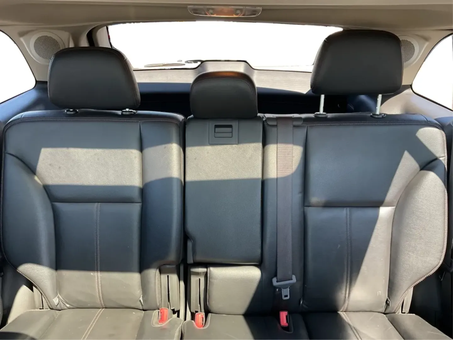 2013 Ford Edge Limited (2FMDK3KC7DB) with an 3.5L V6 DOHC 24V engine, 6-Speed Automatic transmission, located at 1951 S Dayton Lakeview Rd., New Carlisle, OH, 45344, (937) 908-9800, 39.890999, -84.050255 - Are you ready to elevate your driving experience while enjoying the comfort and versatility of an SUV? Look no further than this stunning 2013 Ford Edge Limited, available now at Advantage Car and Credit in Xenia, OH. Perfect for growing families or anyone seeking a reliable vehicle for daily commut - Photo#14