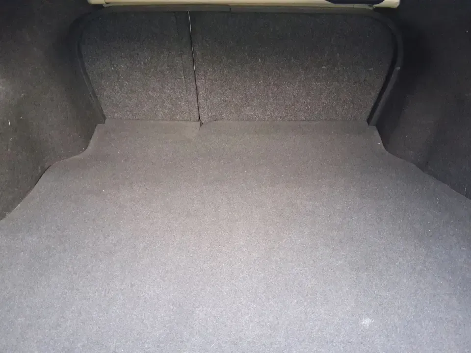 2015 Hyundai Sonata SE (5NPE24AFXFH) with an 2.4L L4 DOHC 16V engine, 7-Speed Automatic transmission, located at 8750 N County Rd 25A, Piqua, OH, 45356, (937) 908-9800, 40.164391, -84.232513 - Need a dependable daily commuter that still feels comfortable for weekend getaways to Dayton, Tipp City, or a quick escape to Charleston Falls Preserve? This 2015 Hyundai Sonata SE in Symphony Silver is a smart, budget-friendly sedan that fits real life in Troy, Ohio-easy to park downtown, smooth on - Photo#12