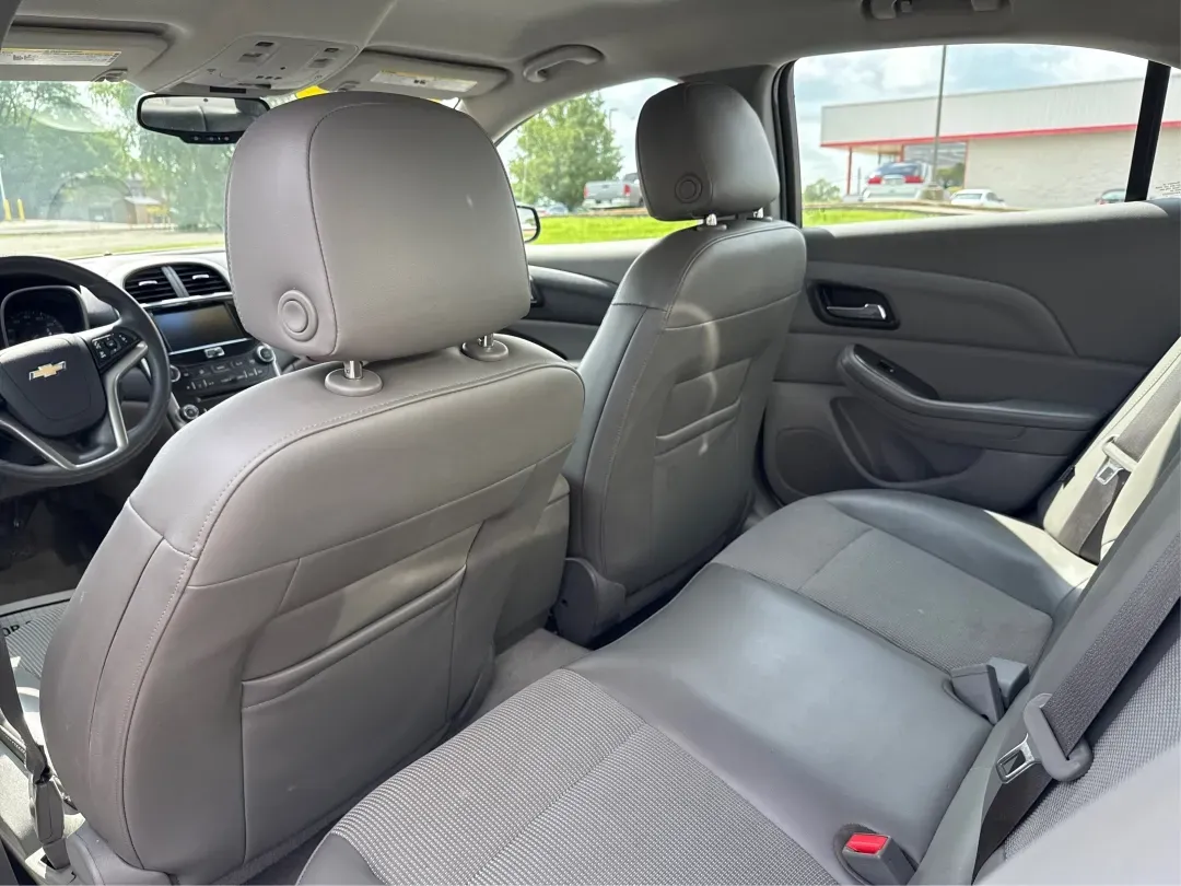 2015 Chevrolet Malibu 1LT (1G11C5SL5FF) with an ECOTEC 2.5L I-4 gasoline direct injection engine, 6-Speed Automatic transmission, located at 1951 S Dayton Lakeview Rd., New Carlisle, OH, 45344, (937) 908-9800, 39.890999, -84.050255 - Are you in the market for a reliable sedan that's perfect for daily commutes and weekend getaways alike? Look no further than this stunning 2015 Chevrolet Malibu 1LT, available now at Advantage Car and Credit in Fairborn, OH. This vehicle is not just a car; it's a lifestyle upgrade designed for budg - Photo#10