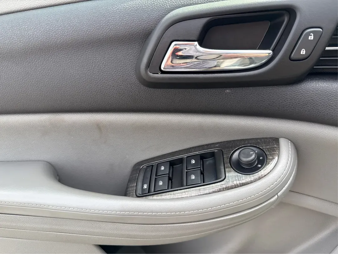 2015 Chevrolet Malibu 1LT (1G11C5SL5FF) with an ECOTEC 2.5L I-4 gasoline direct injection engine, 6-Speed Automatic transmission, located at 1951 S Dayton Lakeview Rd., New Carlisle, OH, 45344, (937) 908-9800, 39.890999, -84.050255 - Are you in the market for a reliable sedan that's perfect for daily commutes and weekend getaways alike? Look no further than this stunning 2015 Chevrolet Malibu 1LT, available now at Advantage Car and Credit in Fairborn, OH. This vehicle is not just a car; it's a lifestyle upgrade designed for budg - Photo#19