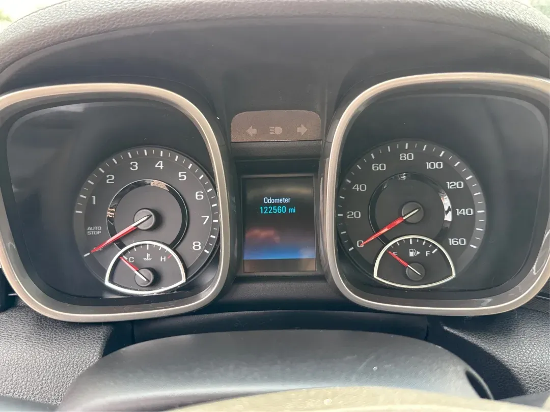 2015 Chevrolet Malibu 1LT (1G11C5SL5FF) with an ECOTEC 2.5L I-4 gasoline direct injection engine, located at 1184 Kauffman Ave, Fairborn, OH, 45324, (937) 908-9800, 39.807072, -84.030914 - Are you in the market for a reliable sedan that's perfect for daily commutes and weekend getaways alike? Look no further than this stunning 2015 Chevrolet Malibu 1LT, available now at Advantage Car and Credit in Fairborn, OH. This vehicle is not just a car; it's a lifestyle upgrade designed for budg - Photo#15